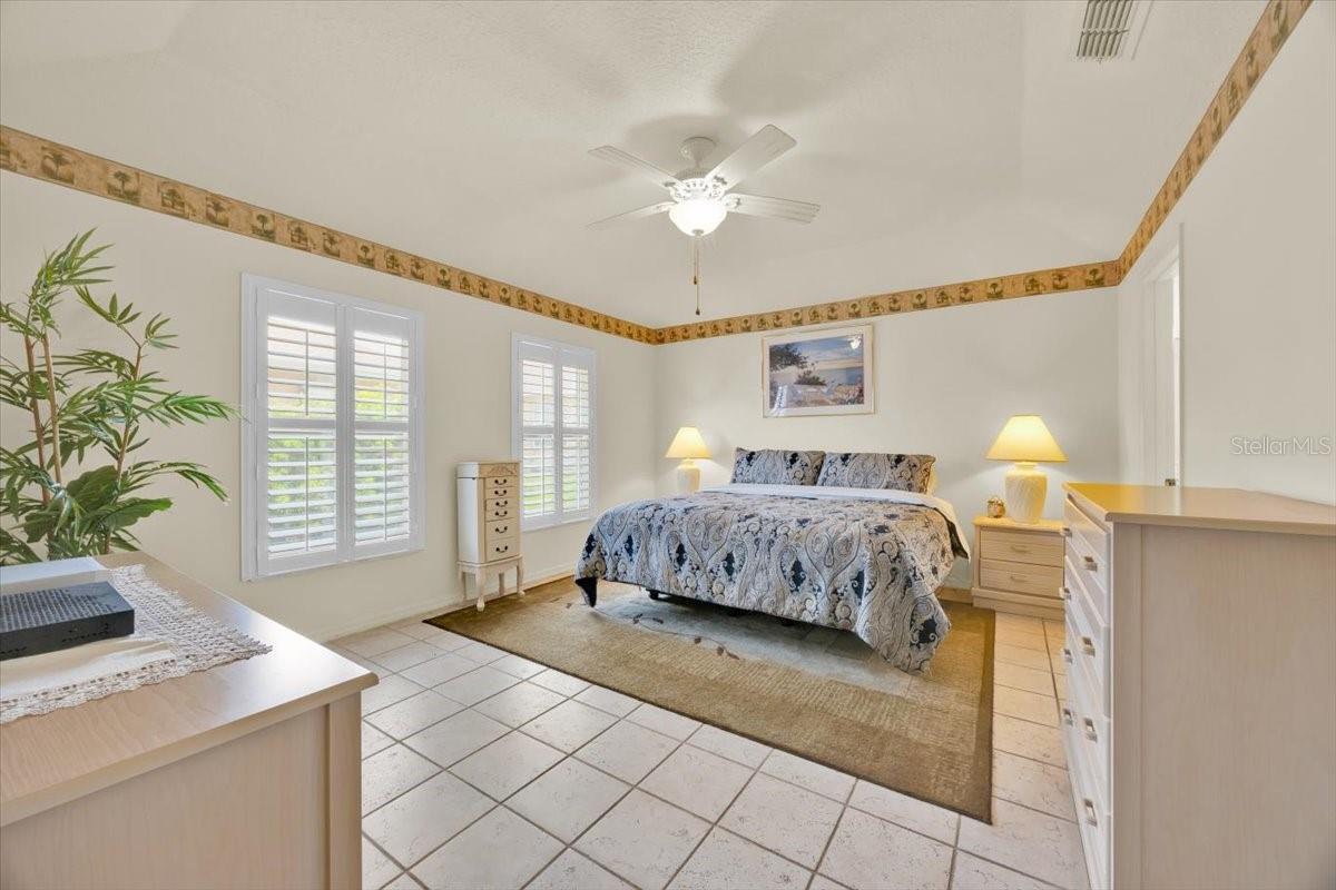 704 PINNACLE DR, HAINES CITY, FL, 33844