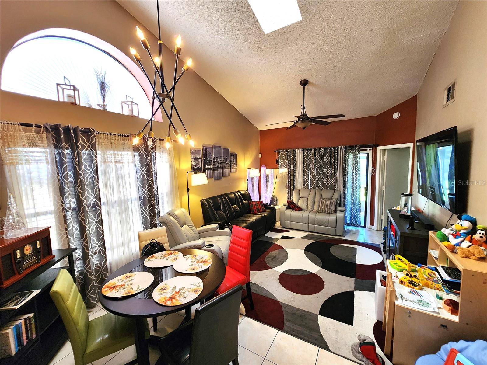 109 LAKEPOINTE CIR, KISSIMMEE, FL, 34743