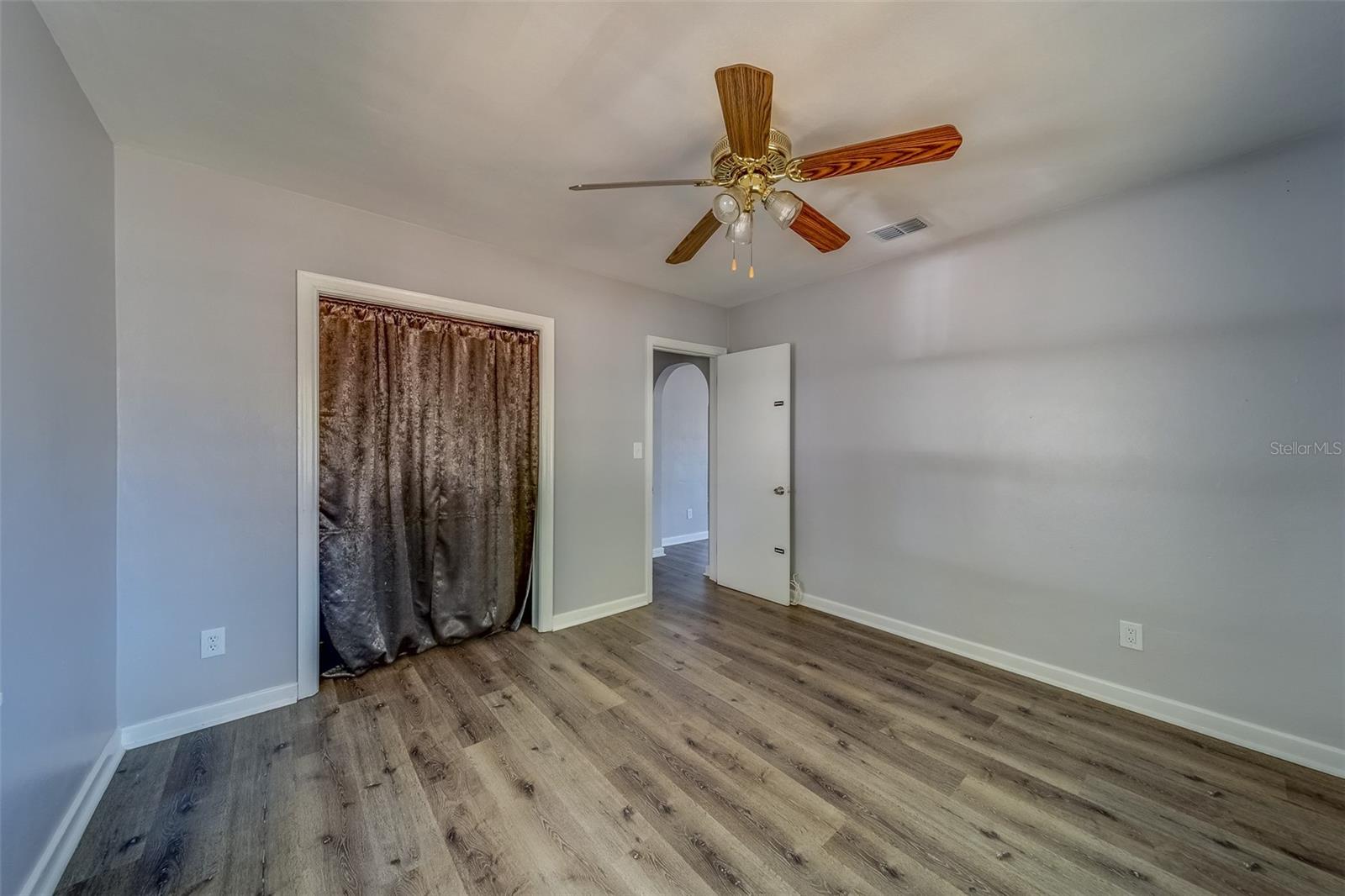 2340 KINGSTON ST S, ST PETERSBURG, FL, 33711