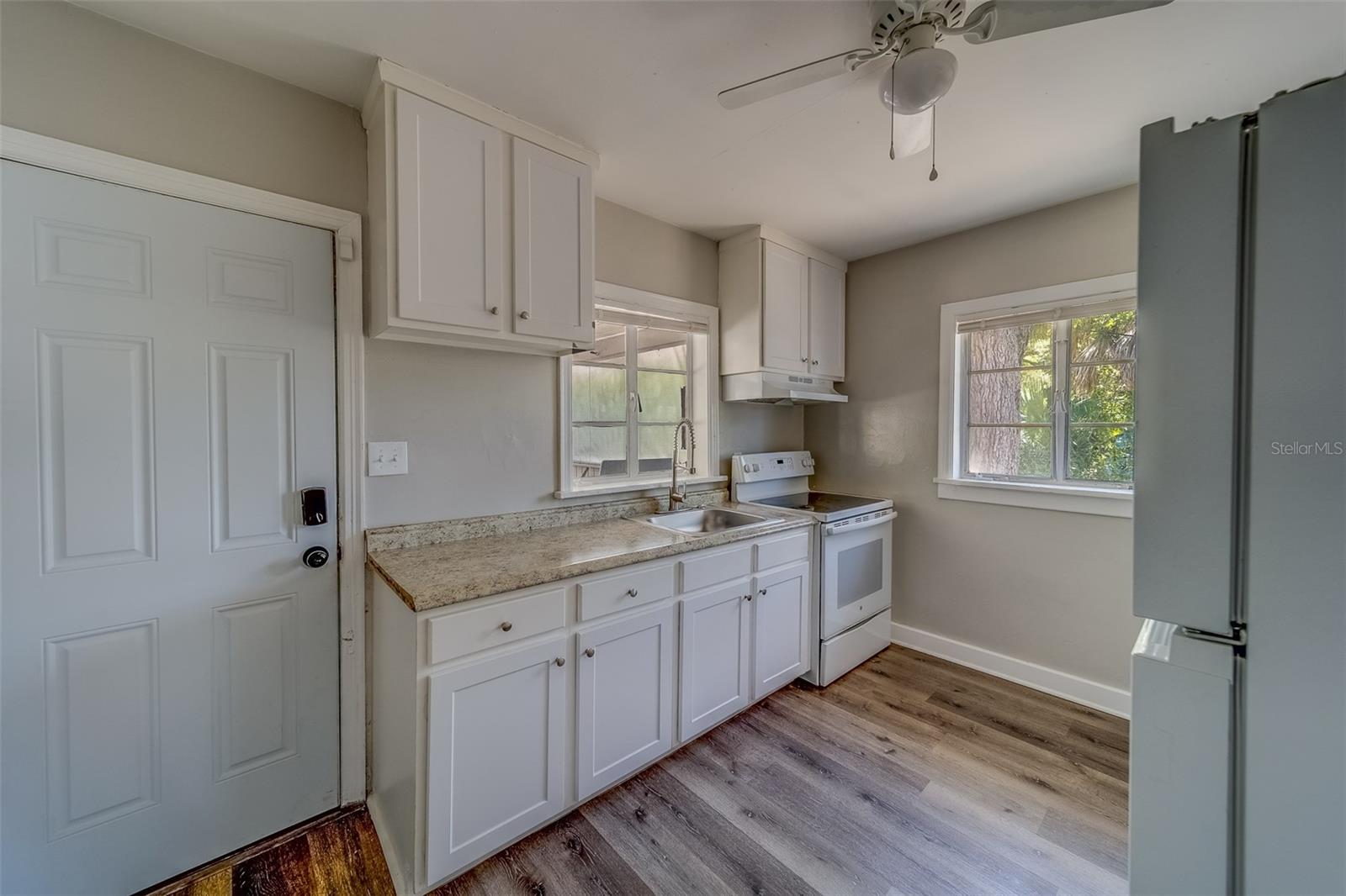 2340 KINGSTON ST S, ST PETERSBURG, FL, 33711