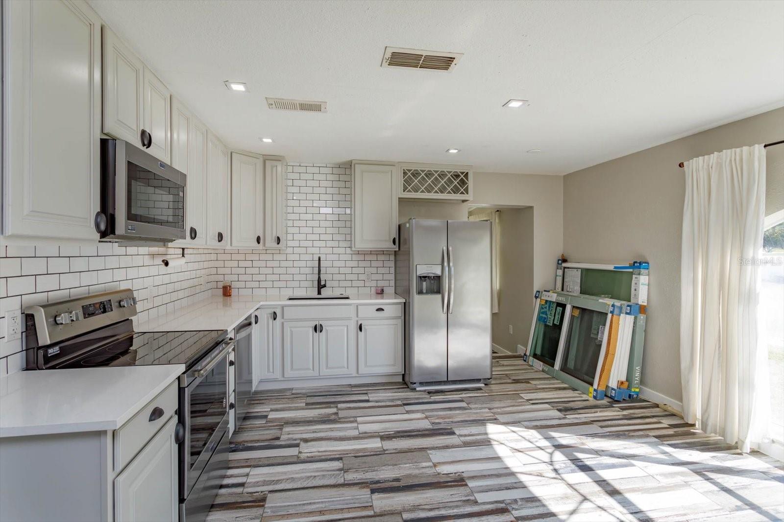 1132 W PAGE DR, DELTONA, FL, 32725