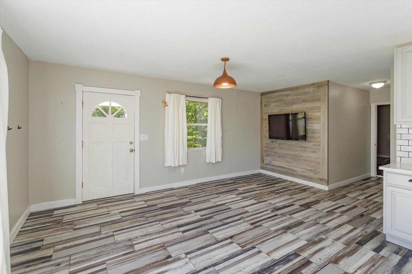 1132 W PAGE DR, DELTONA, FL, 32725