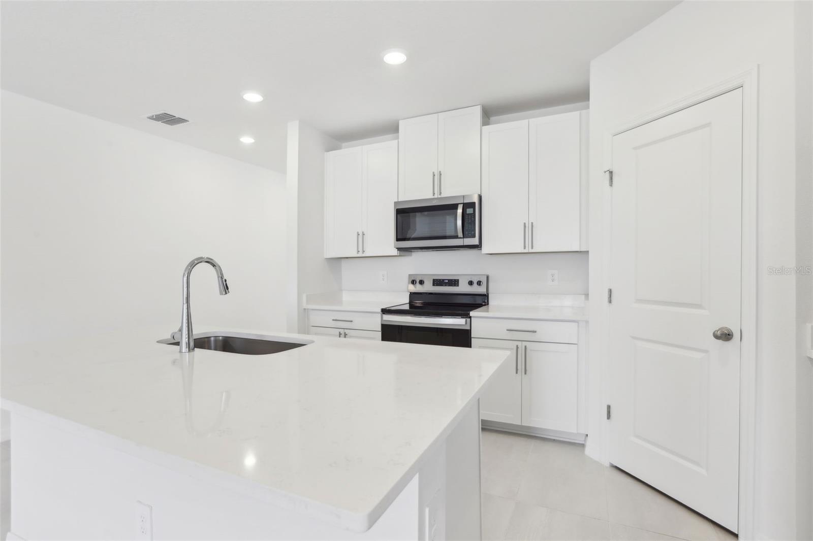 2098 ROSEWOOD DR, BARTOW, FL, 33830