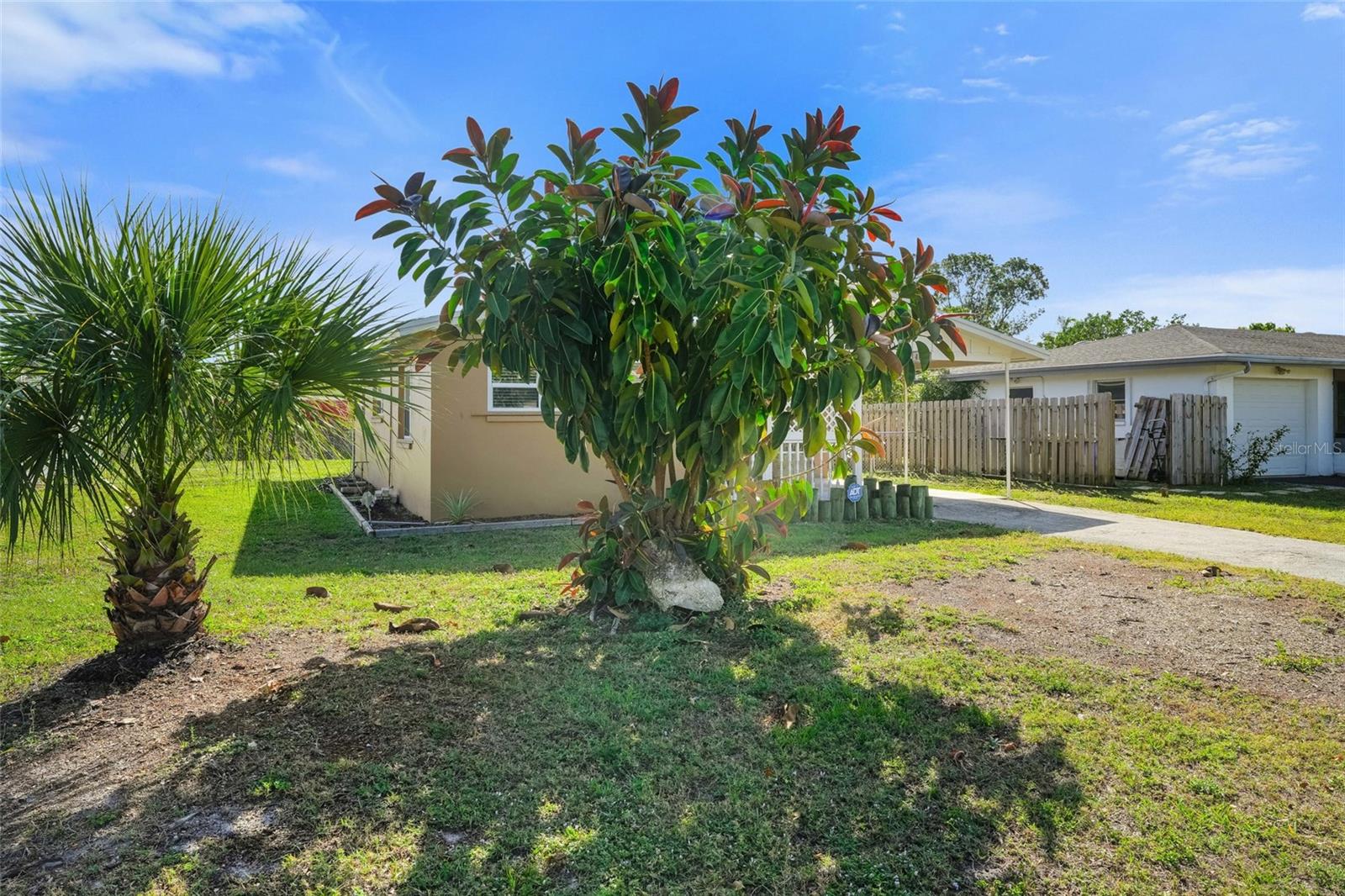 4855 WEST DR, FORT MYERS, FL, 33907