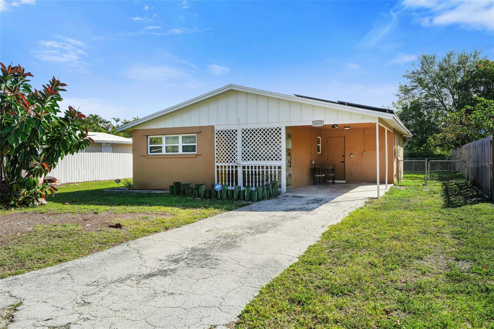 4855 WEST DR, FORT MYERS, FL, 33907