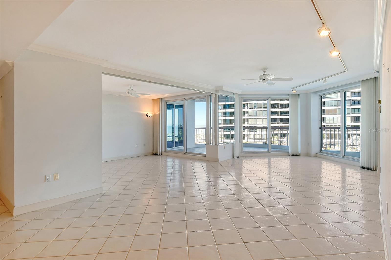 455 LONGBOAT CLUB RD #407, LONGBOAT KEY, FL, 34228