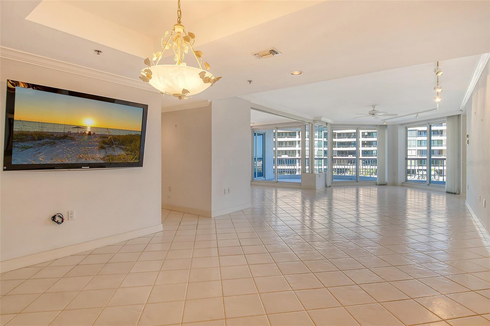 455 LONGBOAT CLUB RD #407, LONGBOAT KEY, FL, 34228