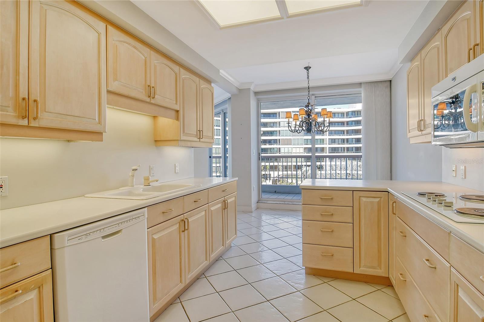 455 LONGBOAT CLUB RD #407, LONGBOAT KEY, FL, 34228