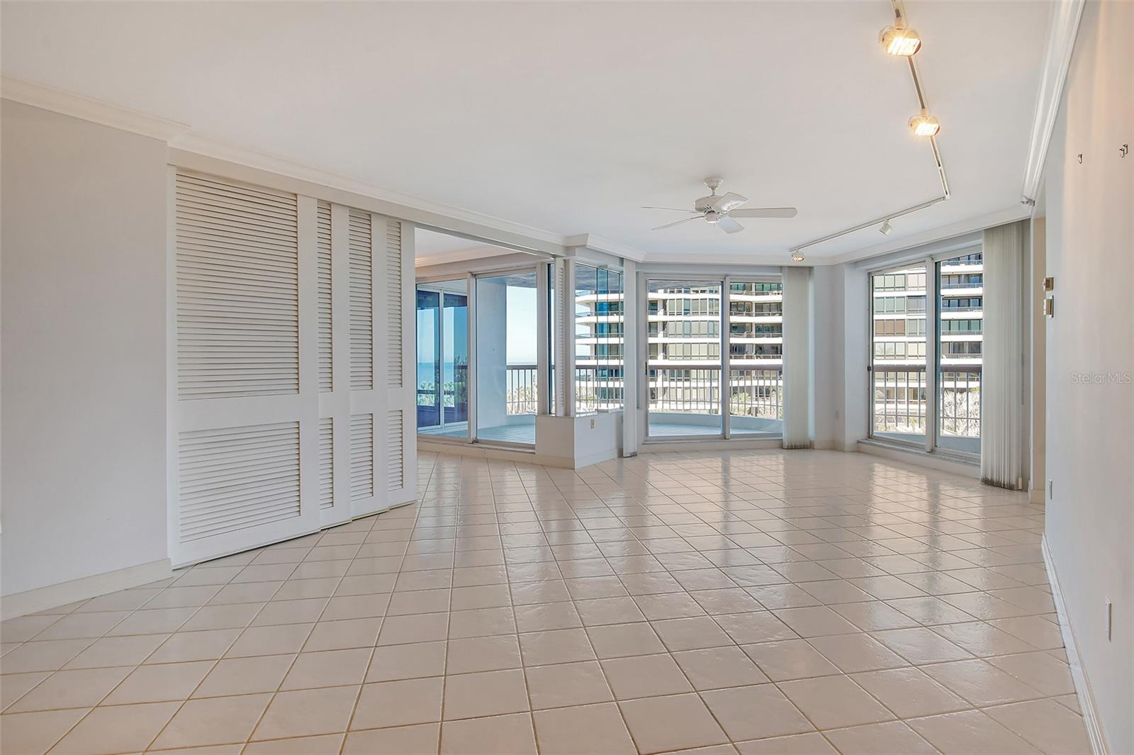 455 LONGBOAT CLUB RD #407, LONGBOAT KEY, FL, 34228