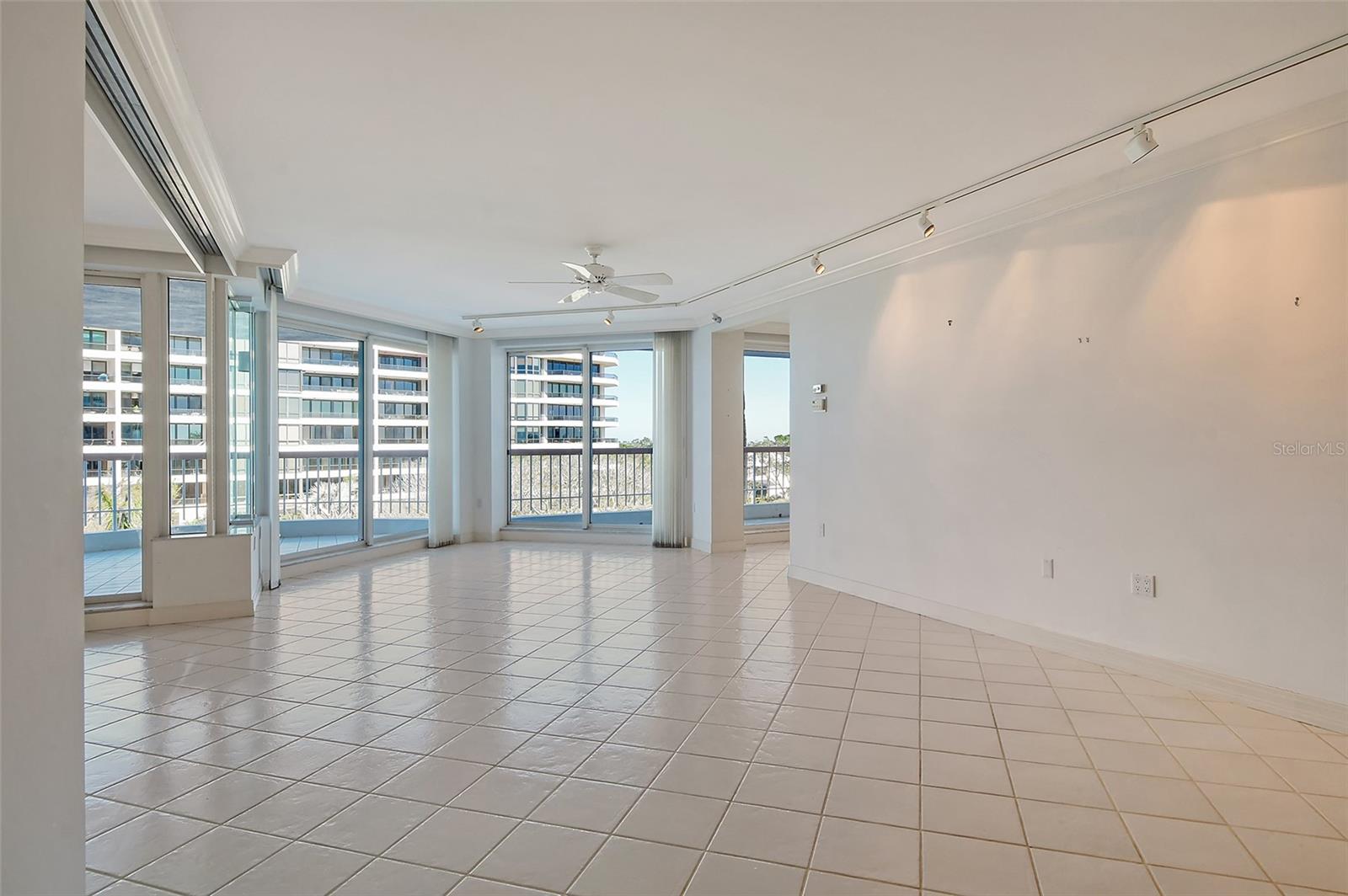 455 LONGBOAT CLUB RD #407, LONGBOAT KEY, FL, 34228