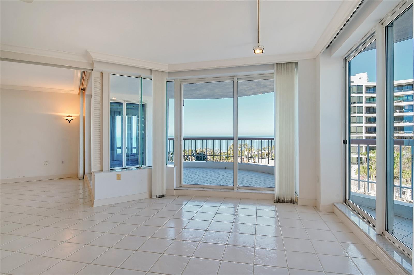 455 LONGBOAT CLUB RD #407, LONGBOAT KEY, FL, 34228