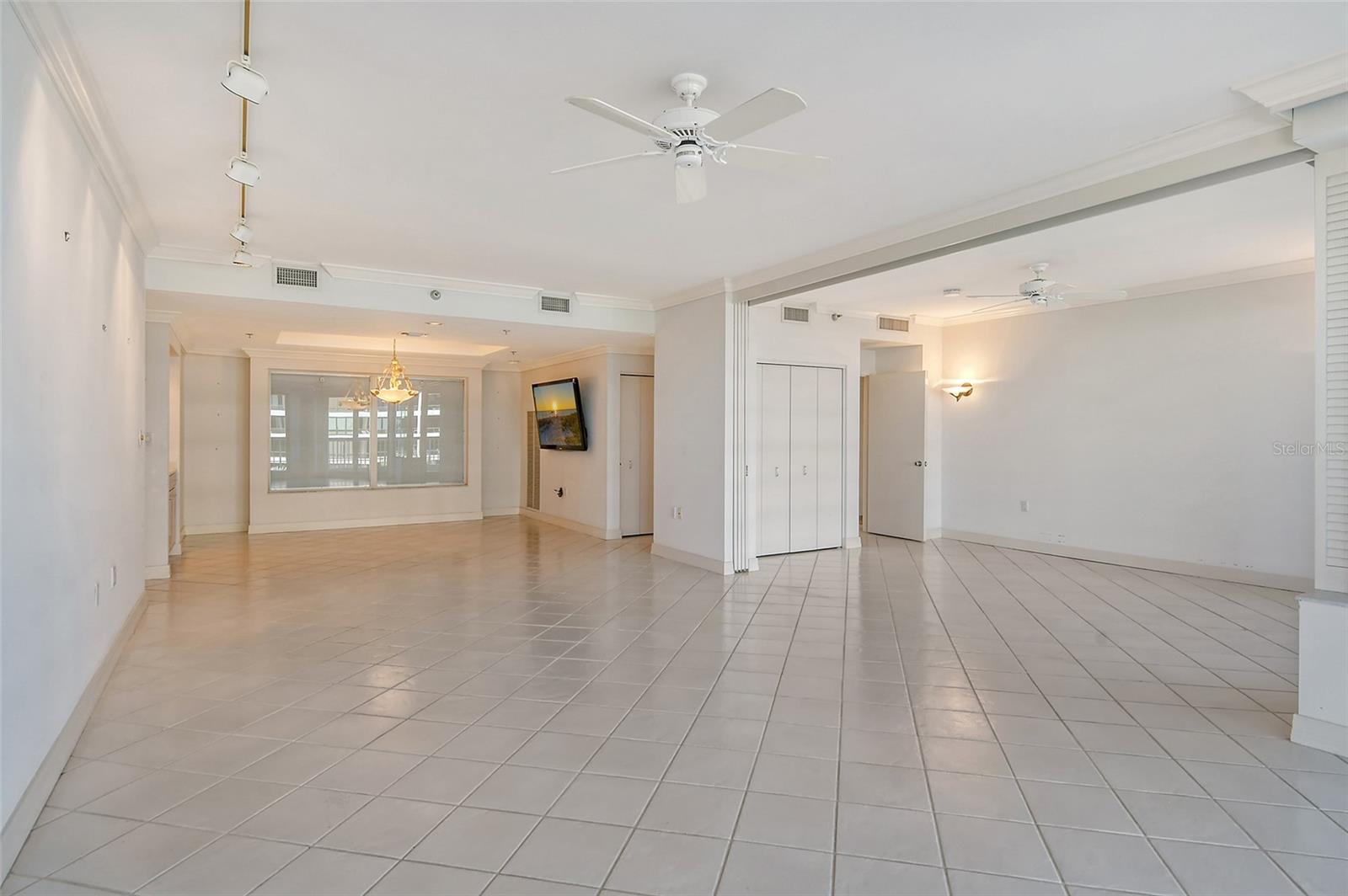 455 LONGBOAT CLUB RD #407, LONGBOAT KEY, FL, 34228