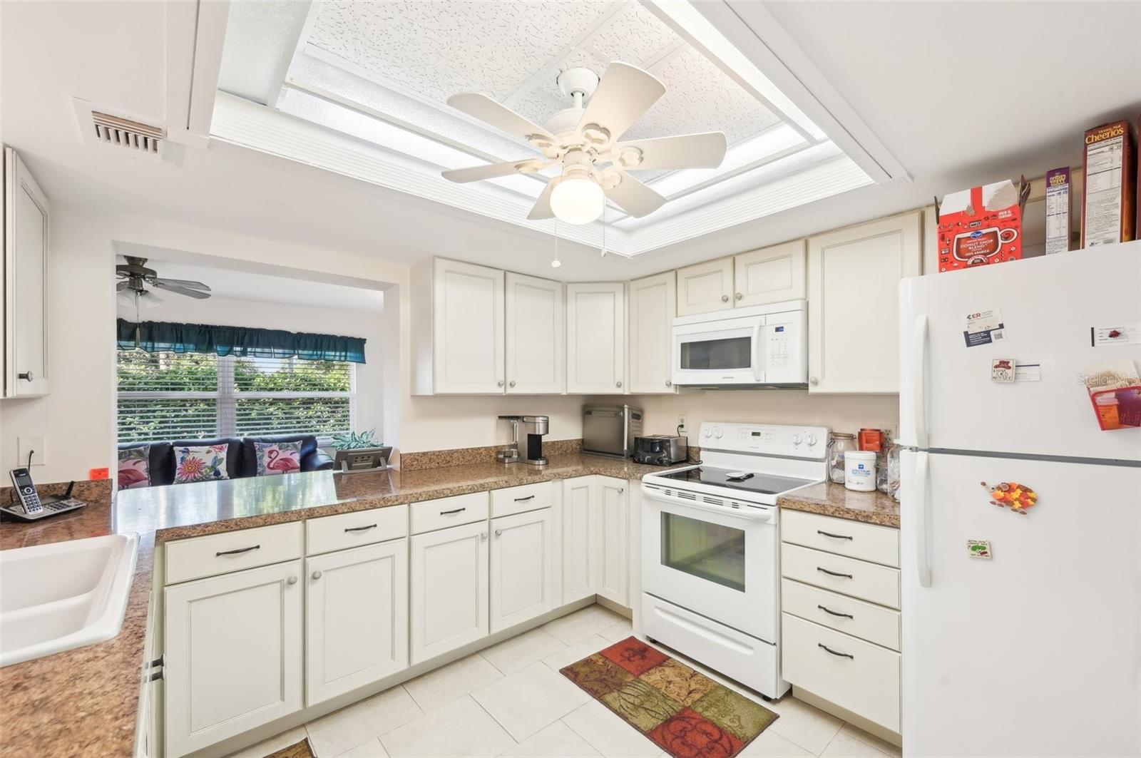 2009 HALIDOM WAY, SUN CITY CENTER, FL, 33573