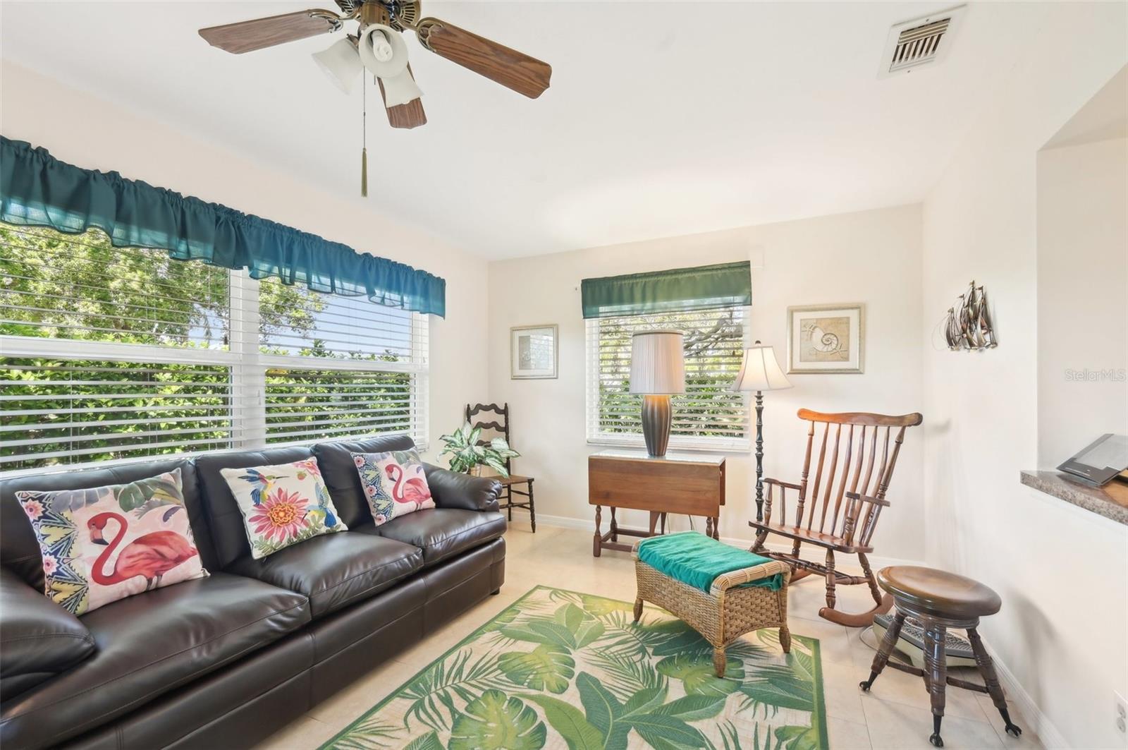 2009 HALIDOM WAY, SUN CITY CENTER, FL, 33573
