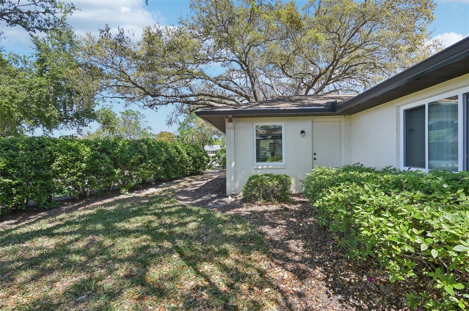 2009 HALIDOM WAY, SUN CITY CENTER, FL, 33573