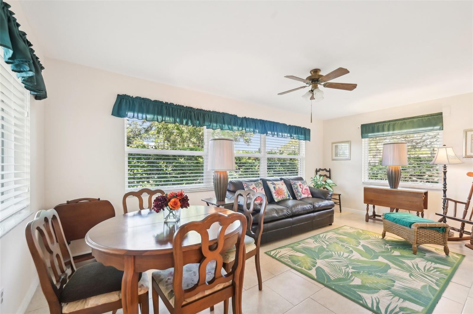 2009 HALIDOM WAY, SUN CITY CENTER, FL, 33573