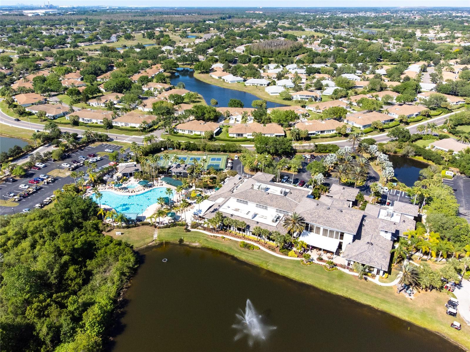 2009 HALIDOM WAY, SUN CITY CENTER, FL, 33573