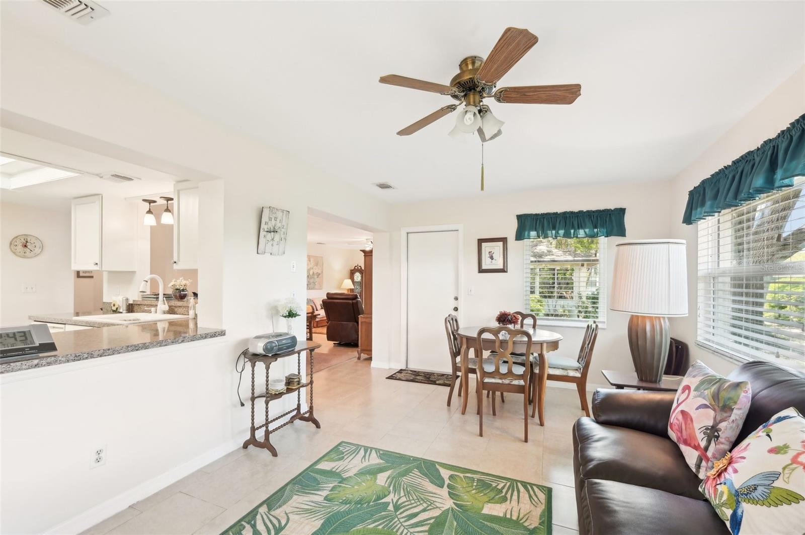 2009 HALIDOM WAY, SUN CITY CENTER, FL, 33573