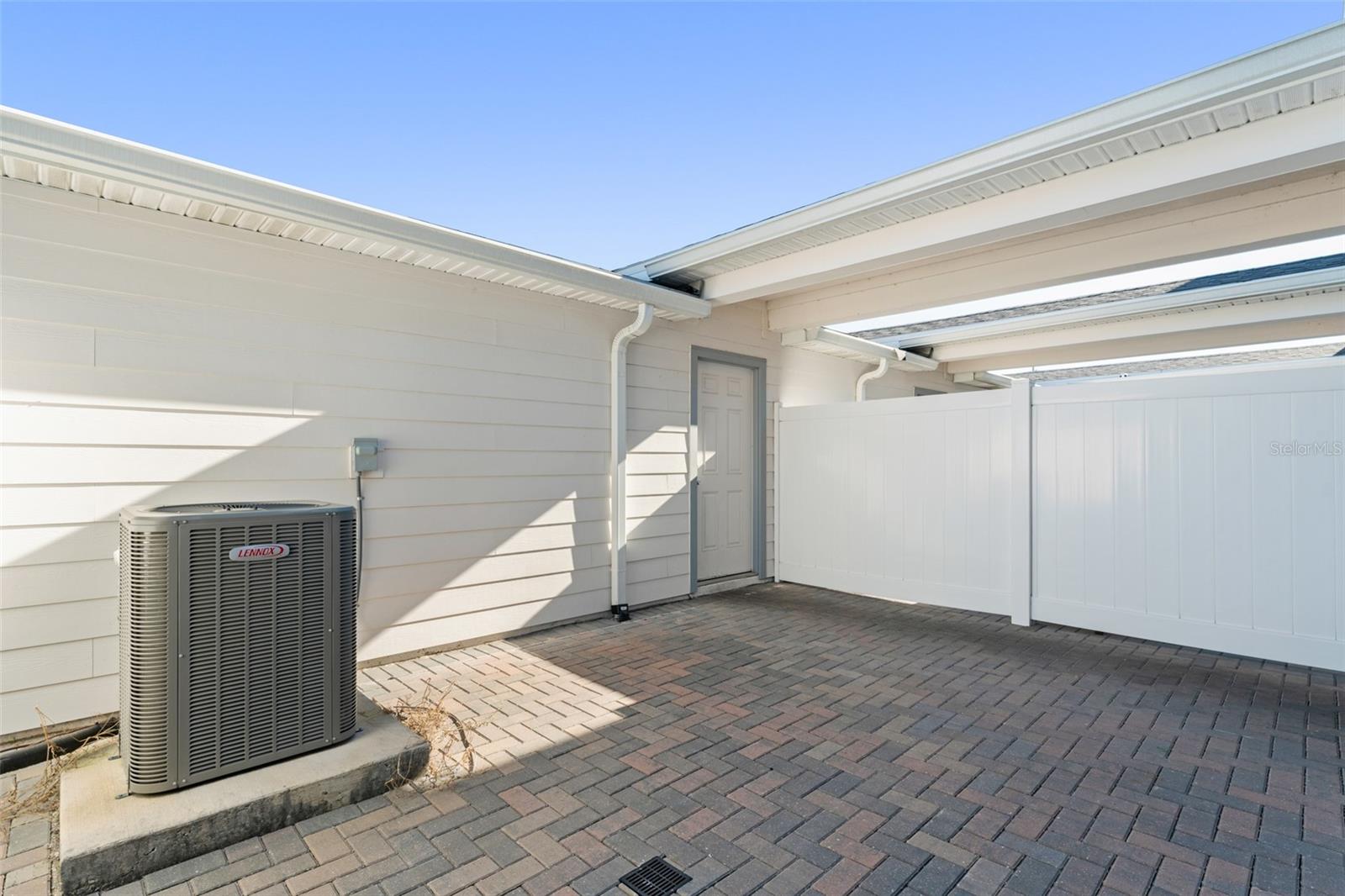 10465 FOLLY BEACH RD, ORLANDO, FL, 32827