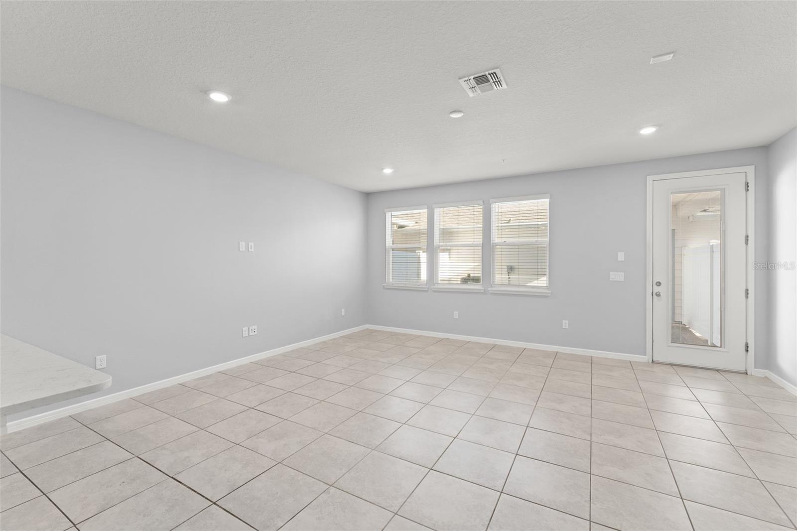 10465 FOLLY BEACH RD, ORLANDO, FL, 32827