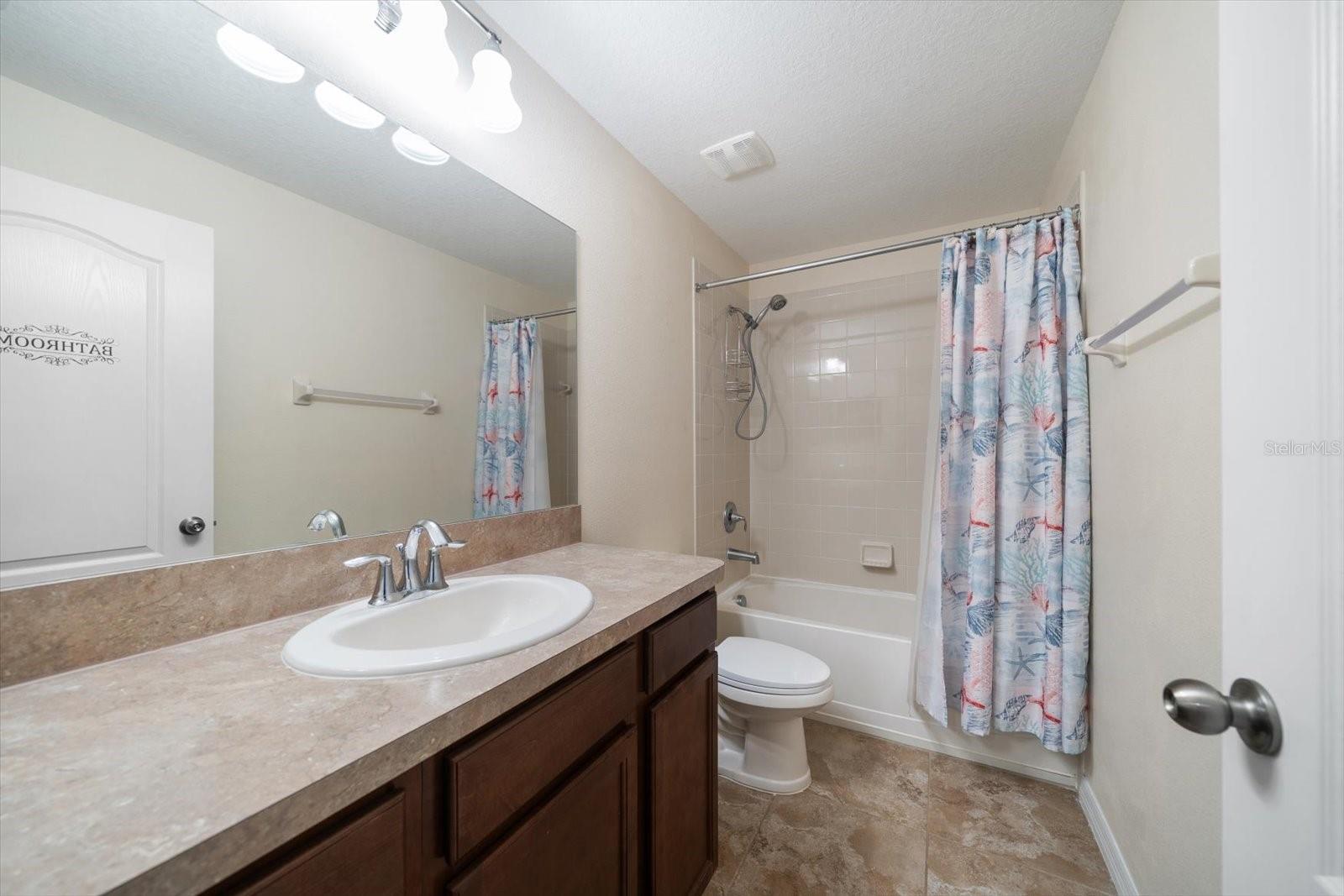 2011 HAWKS VIEW DR, RUSKIN, FL, 33570