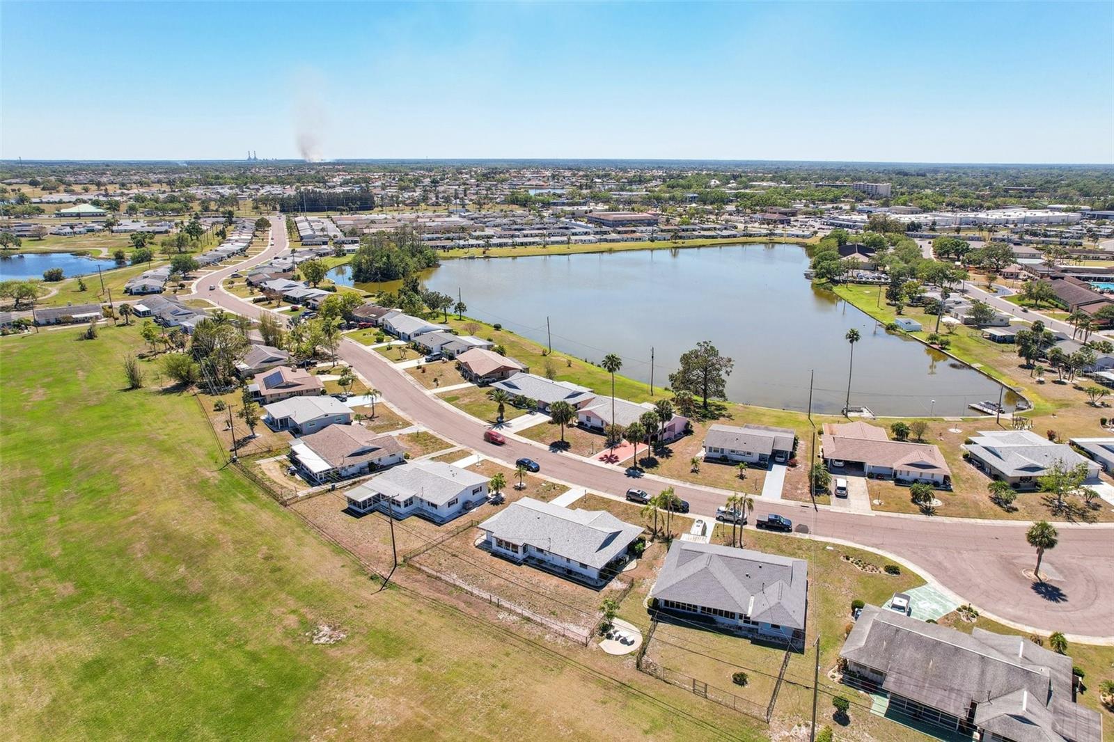 1021 AUGUSTA DR, SUN CITY CENTER, FL, 33573
