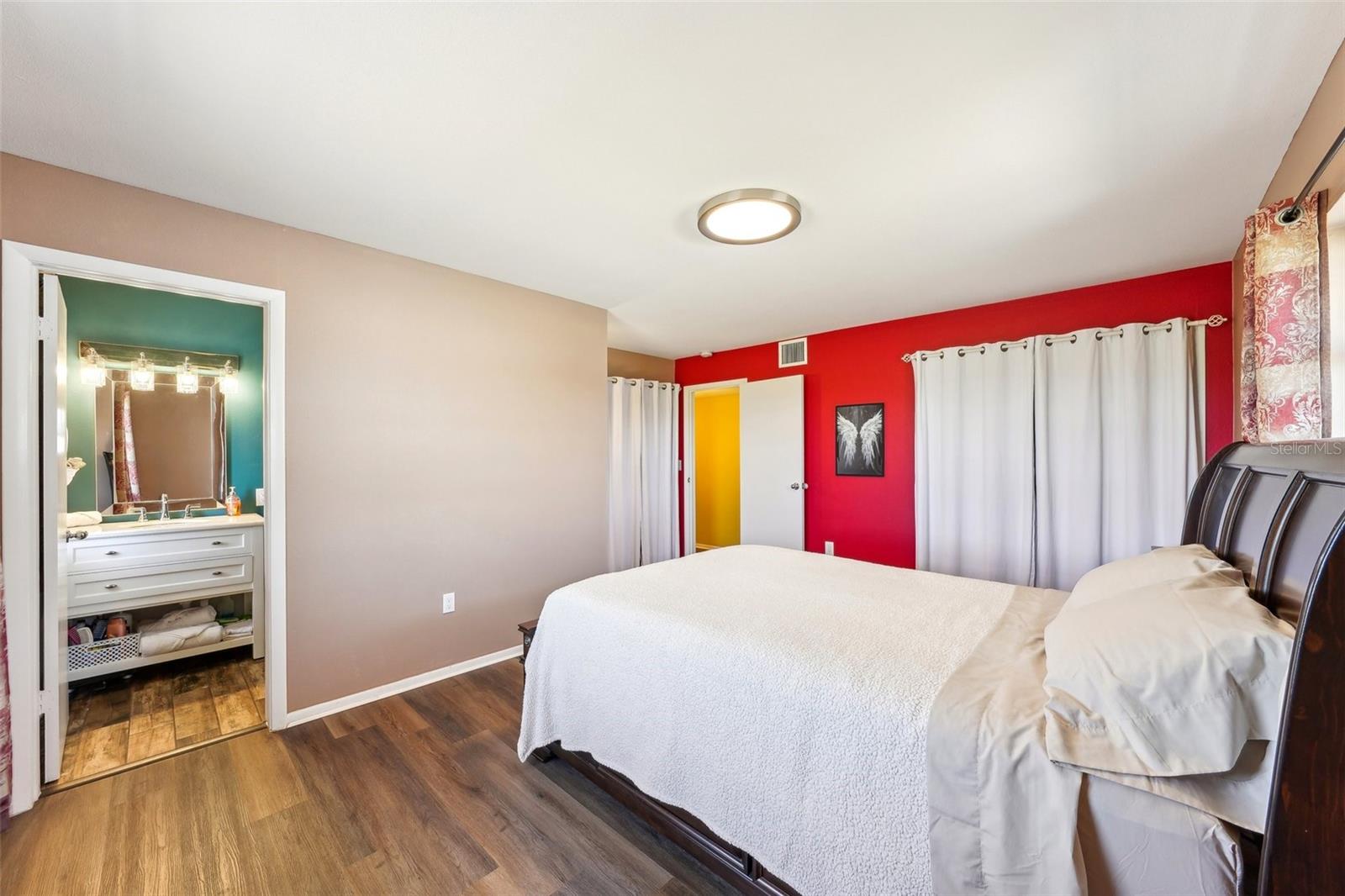 1021 AUGUSTA DR, SUN CITY CENTER, FL, 33573