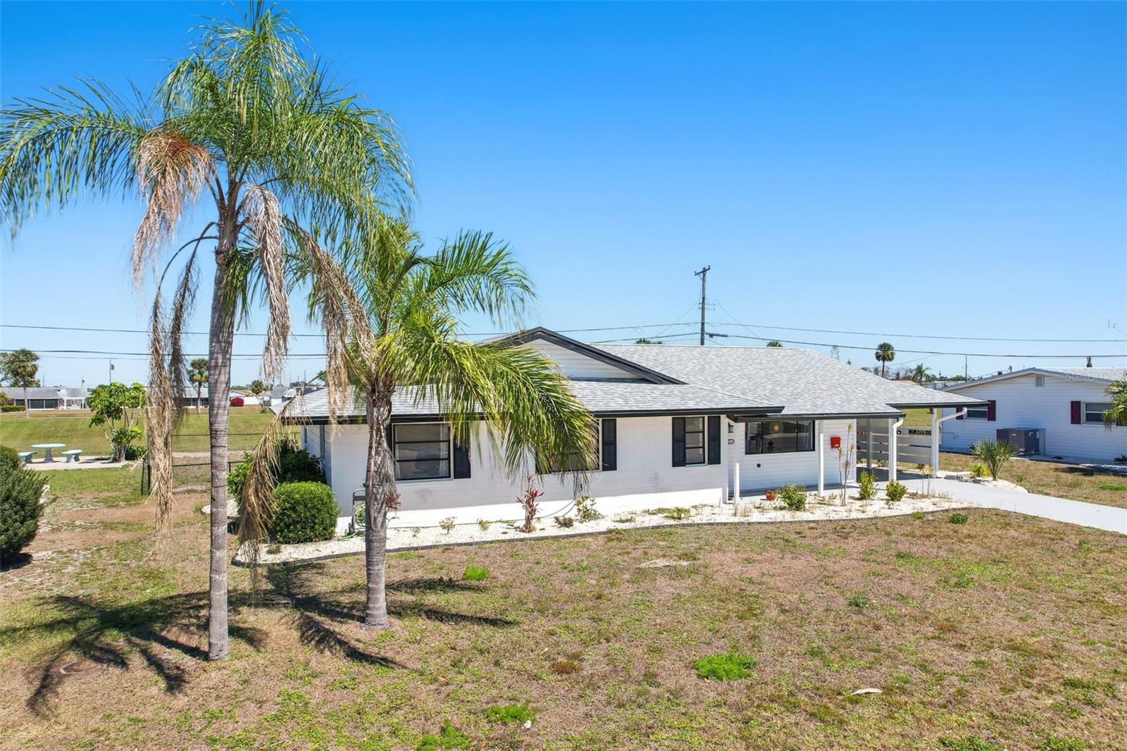 1021 AUGUSTA DR, SUN CITY CENTER, FL, 33573