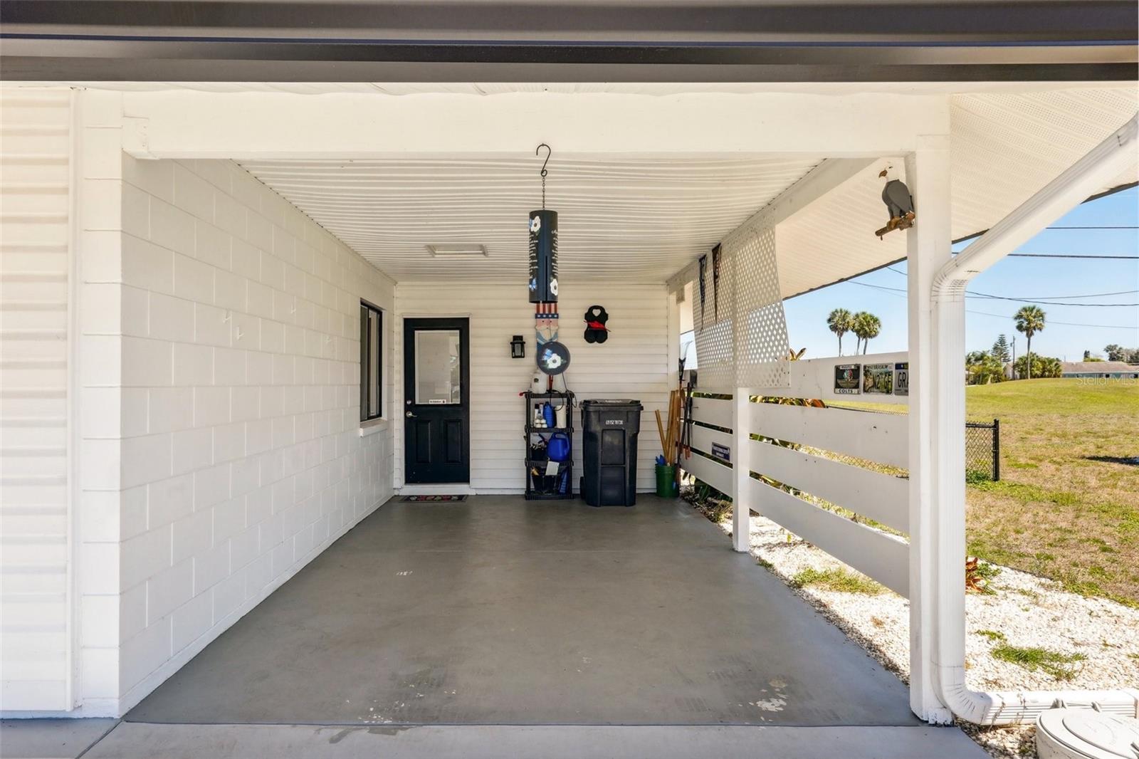 1021 AUGUSTA DR, SUN CITY CENTER, FL, 33573