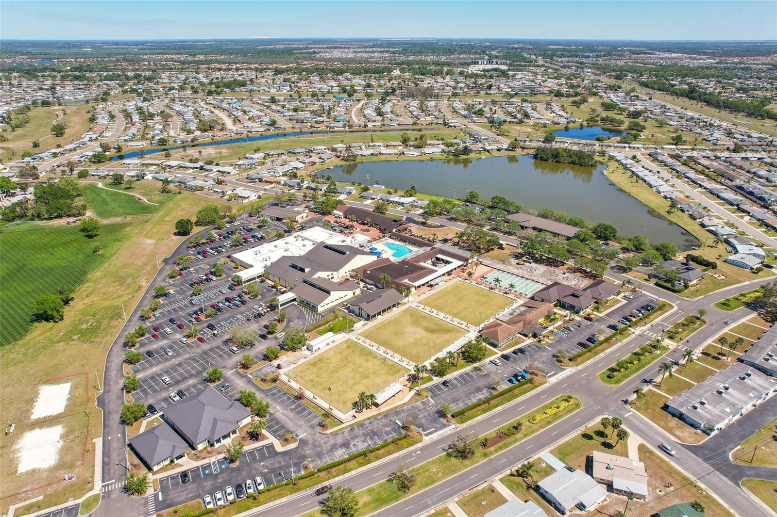 1021 AUGUSTA DR, SUN CITY CENTER, FL, 33573