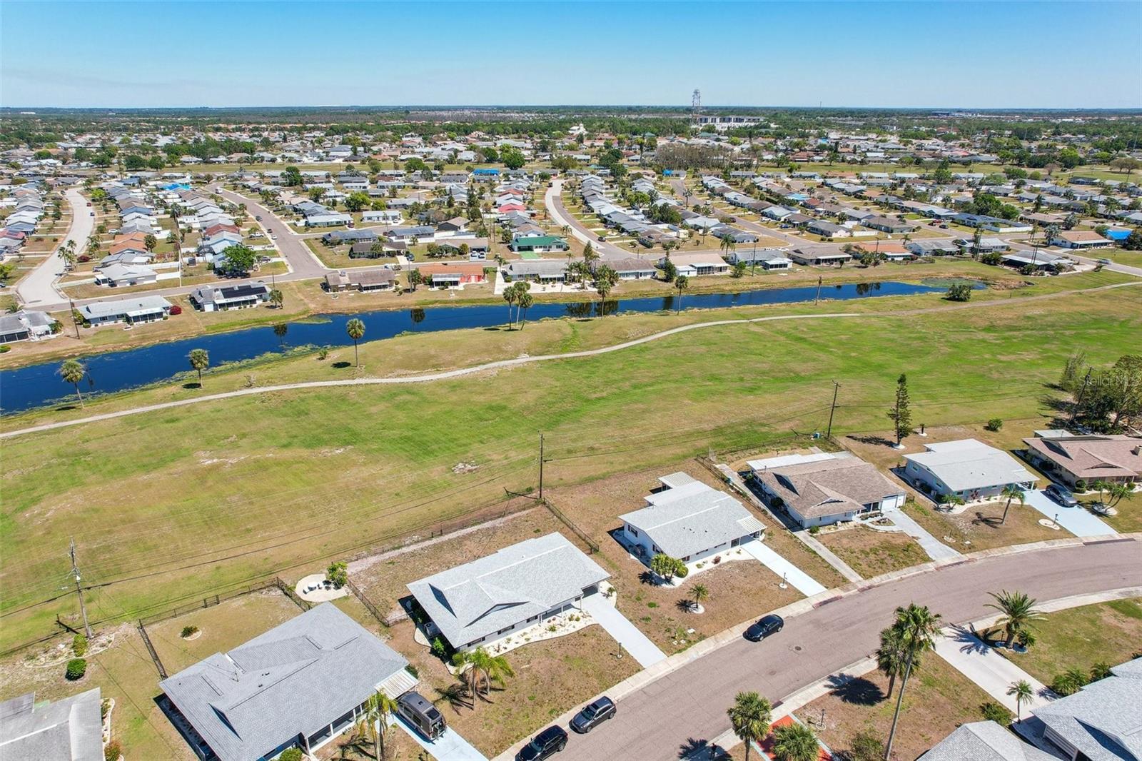 1021 AUGUSTA DR, SUN CITY CENTER, FL, 33573