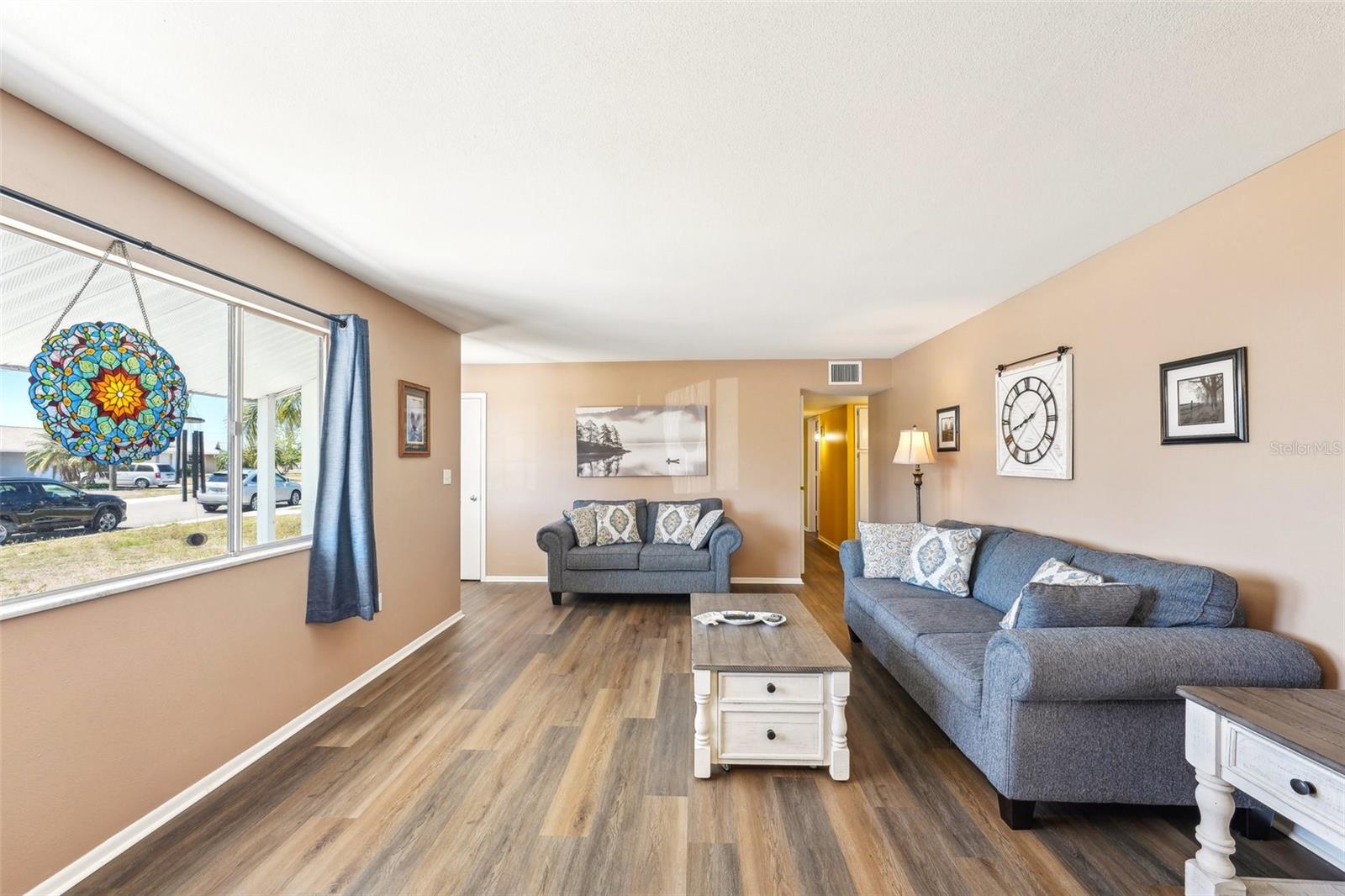 1021 AUGUSTA DR, SUN CITY CENTER, FL, 33573