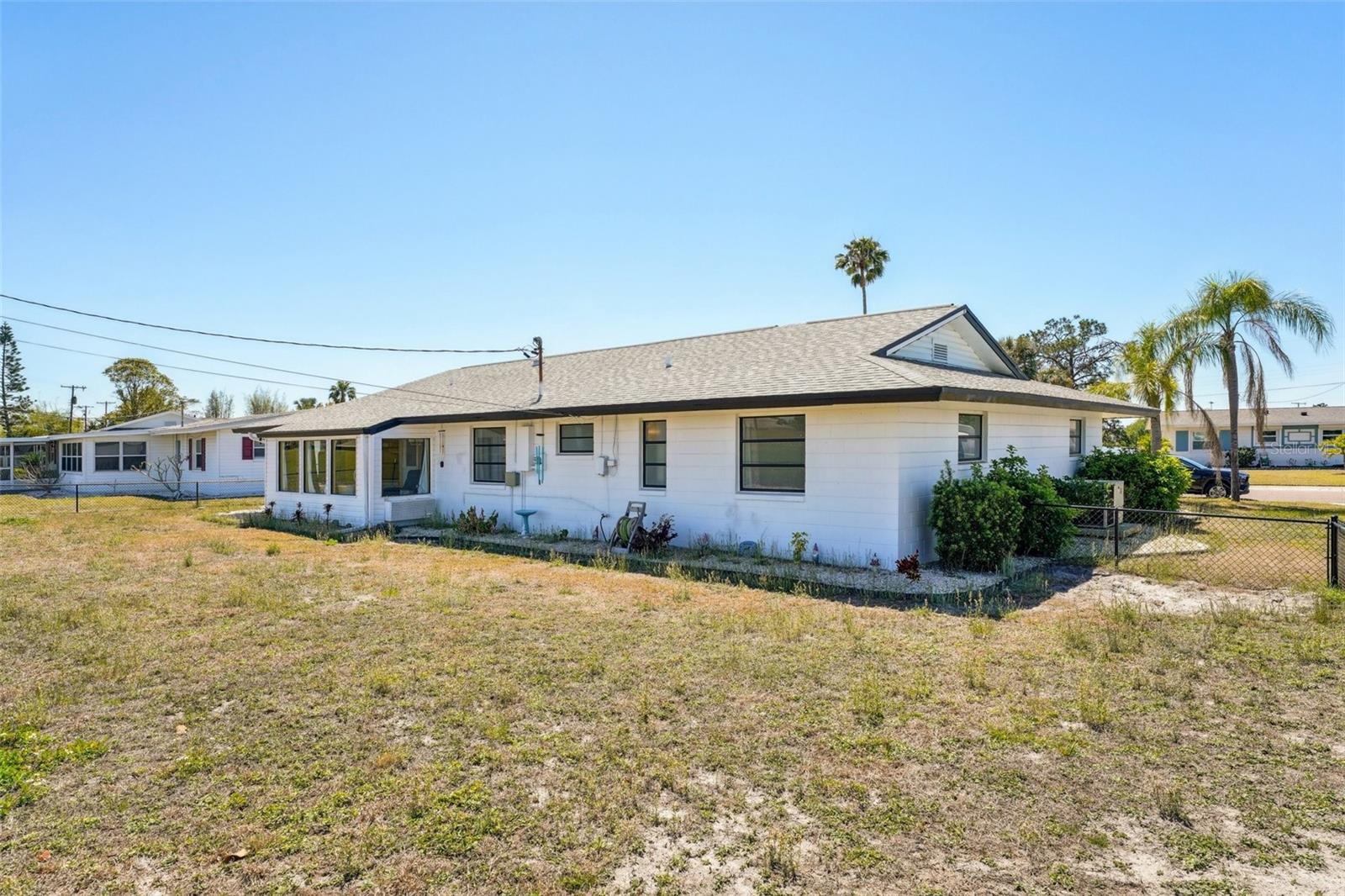 1021 AUGUSTA DR, SUN CITY CENTER, FL, 33573