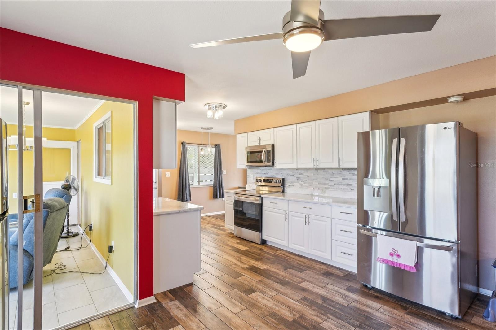 1021 AUGUSTA DR, SUN CITY CENTER, FL, 33573