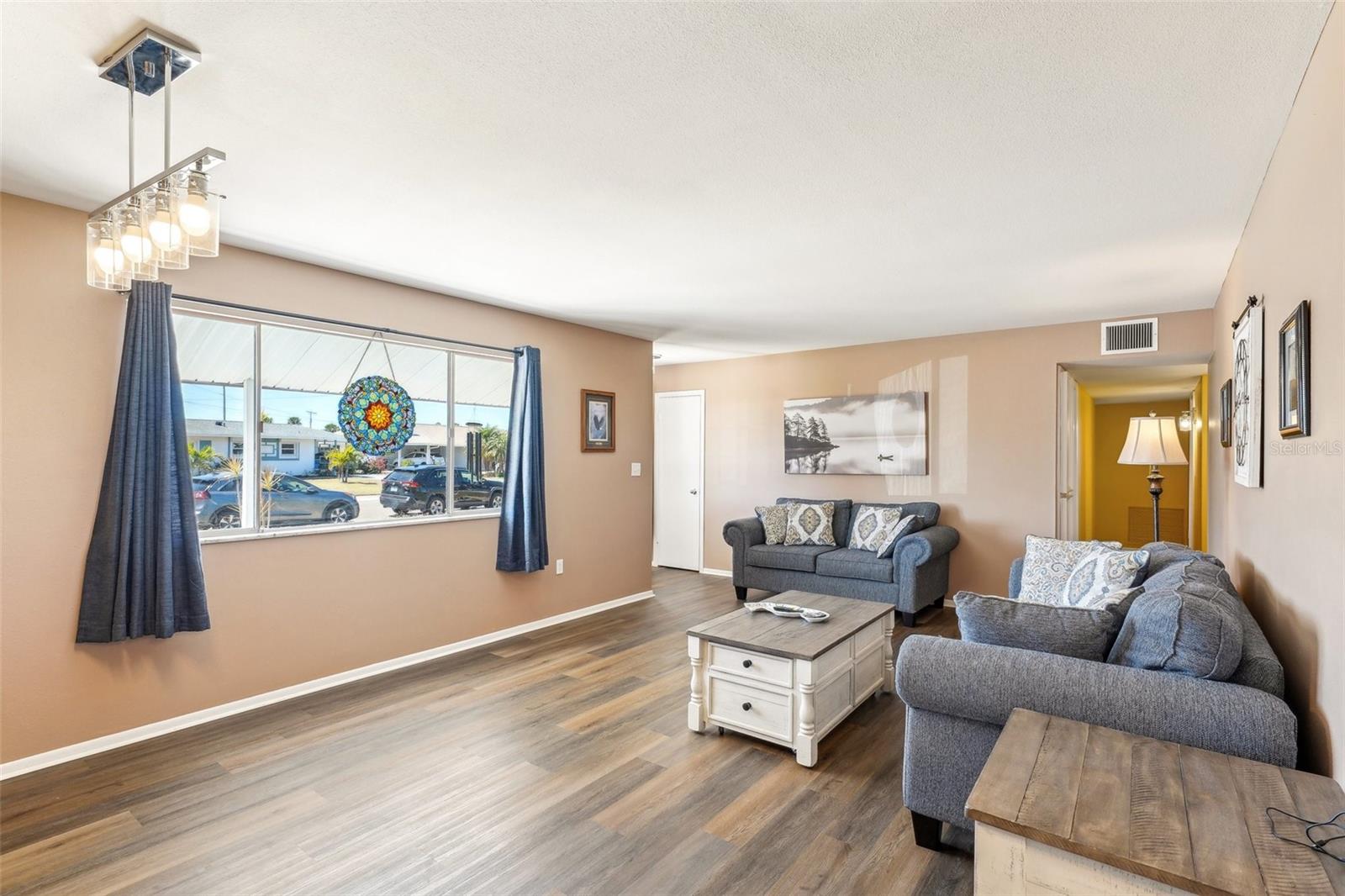1021 AUGUSTA DR, SUN CITY CENTER, FL, 33573