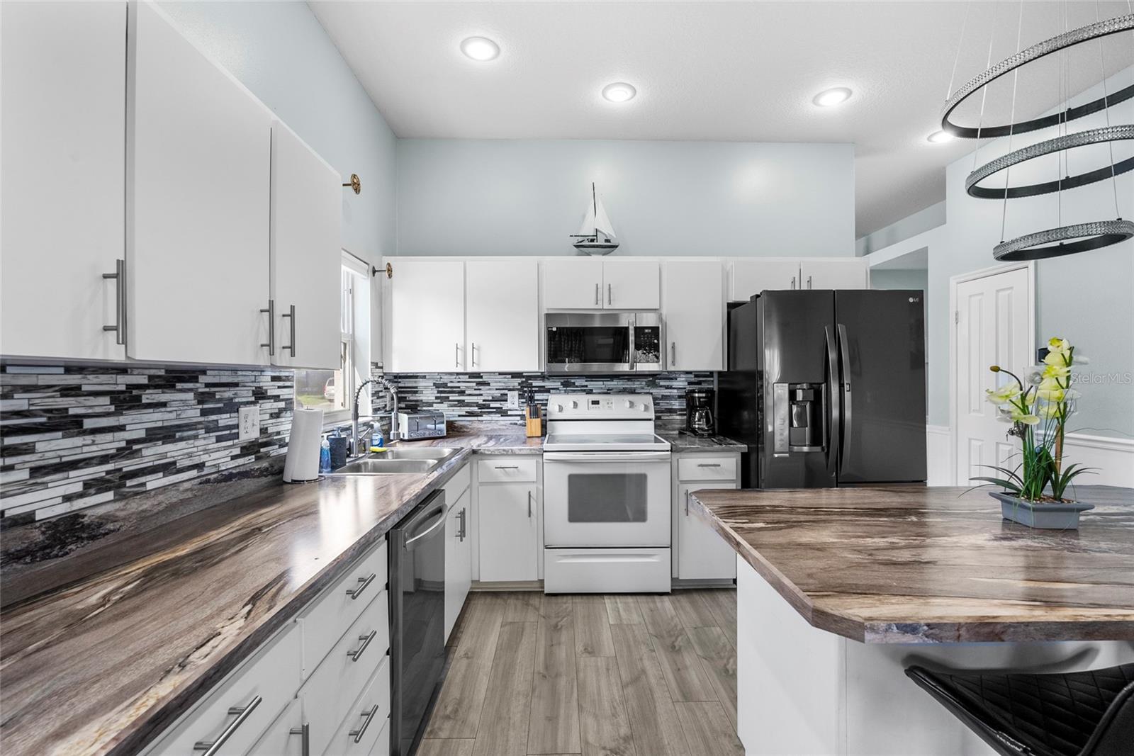 14916 ROCKY LEDGE DR, TAMPA, FL, 33625