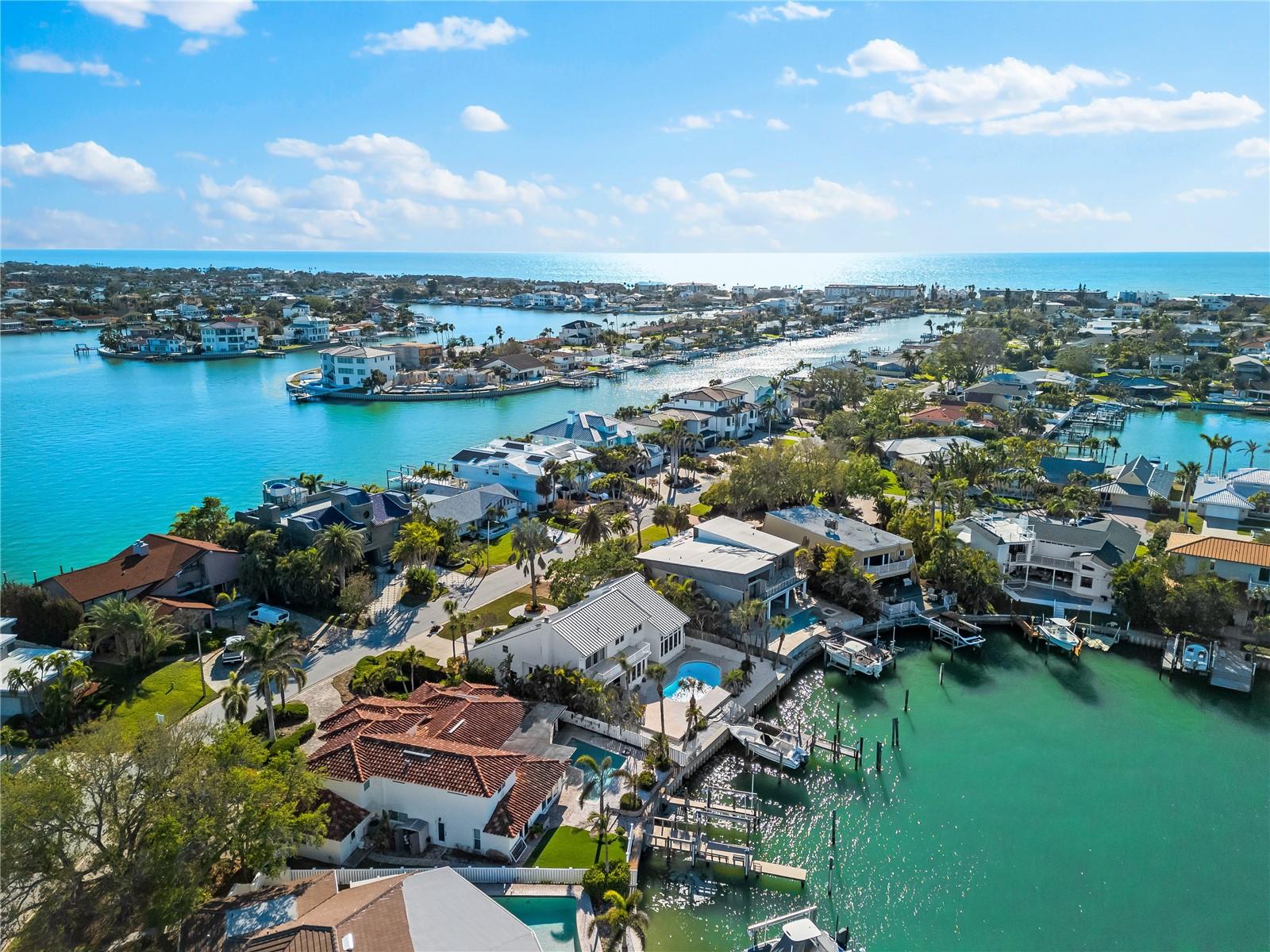 517 BELLE ISLE AVE, BELLEAIR BEACH, FL, 33786