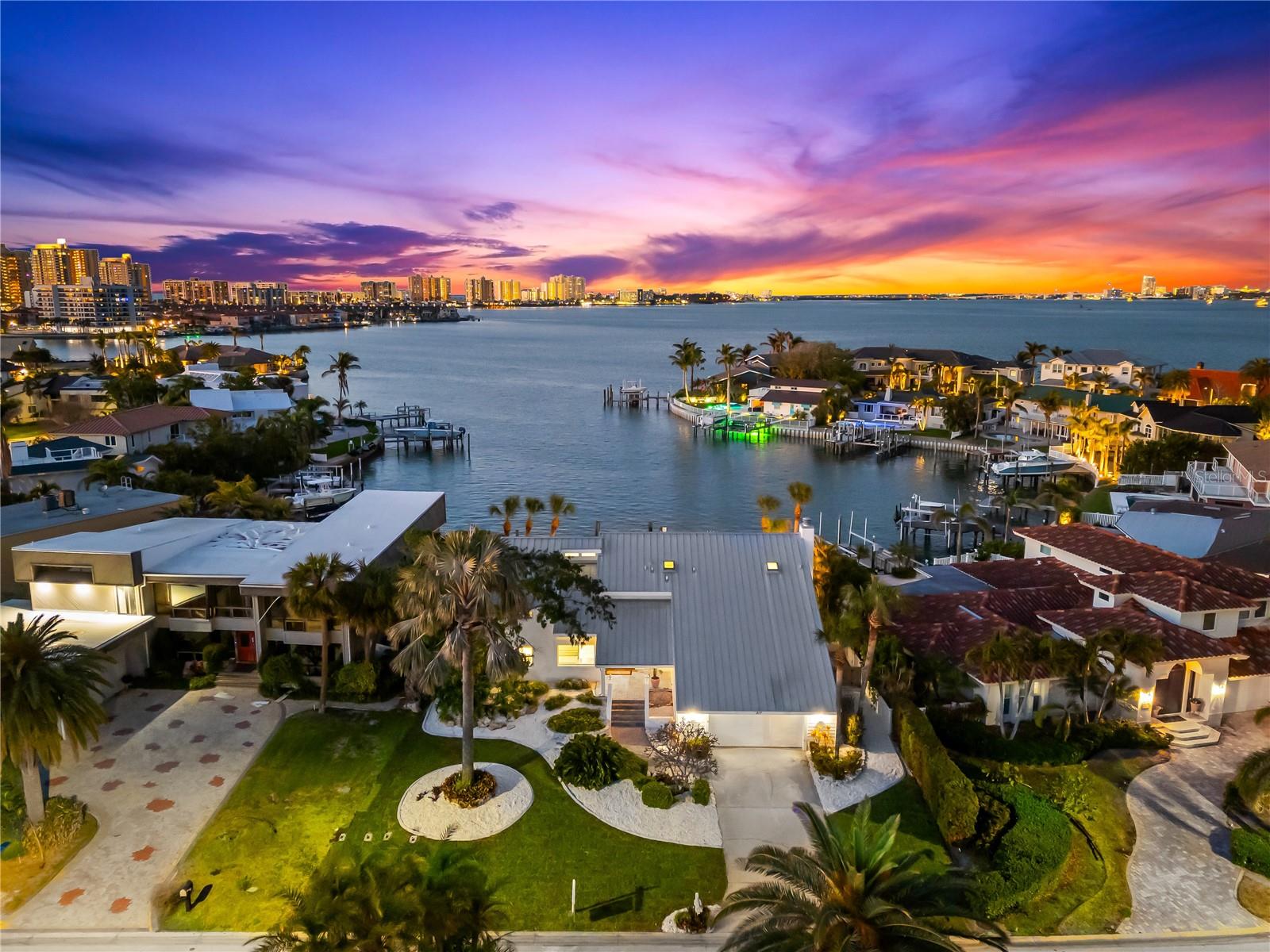 517 BELLE ISLE AVE, BELLEAIR BEACH, FL, 33786