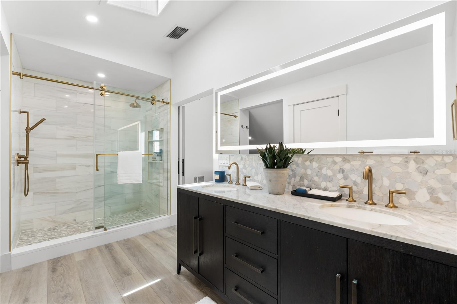 517 BELLE ISLE AVE, BELLEAIR BEACH, FL, 33786