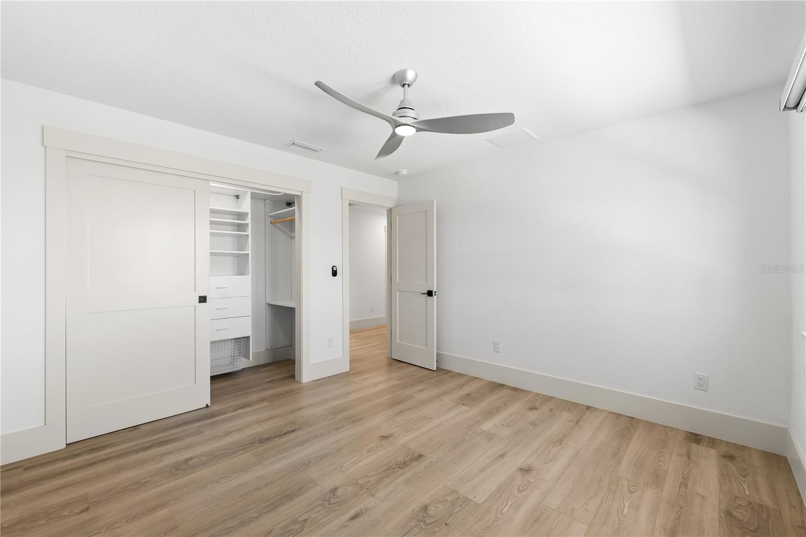 517 BELLE ISLE AVE, BELLEAIR BEACH, FL, 33786