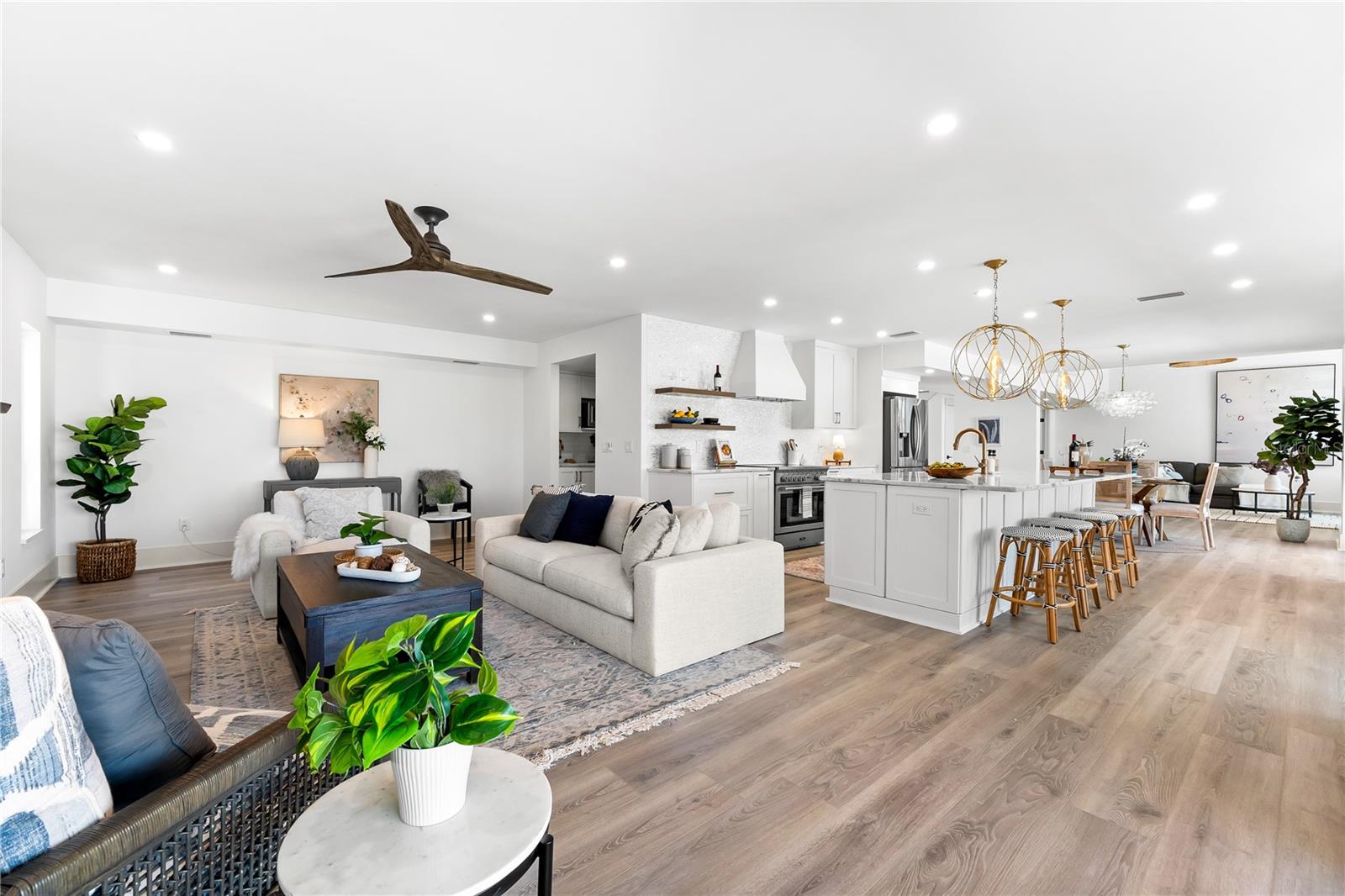 517 BELLE ISLE AVE, BELLEAIR BEACH, FL, 33786
