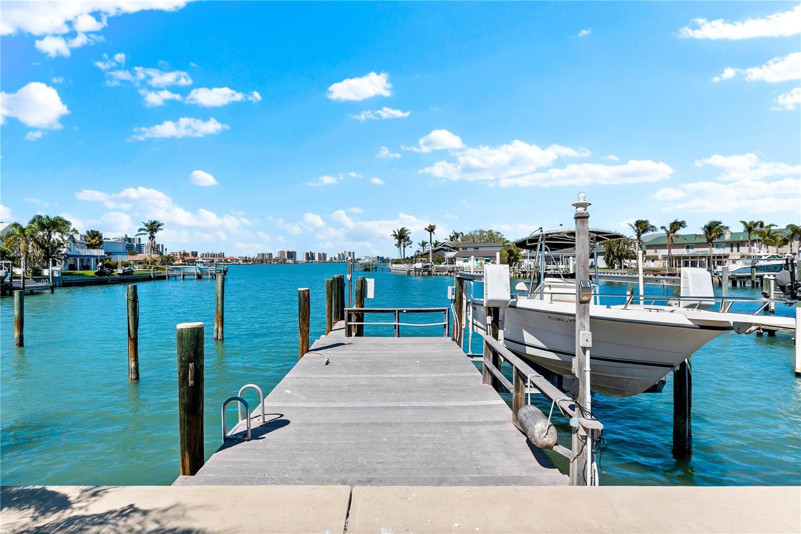 517 BELLE ISLE AVE, BELLEAIR BEACH, FL, 33786