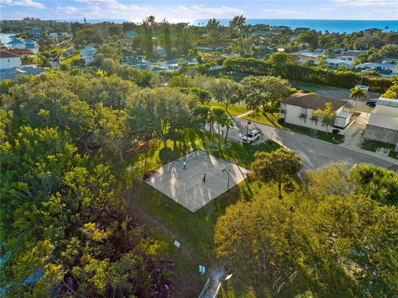 517 BELLE ISLE AVE, BELLEAIR BEACH, FL, 33786