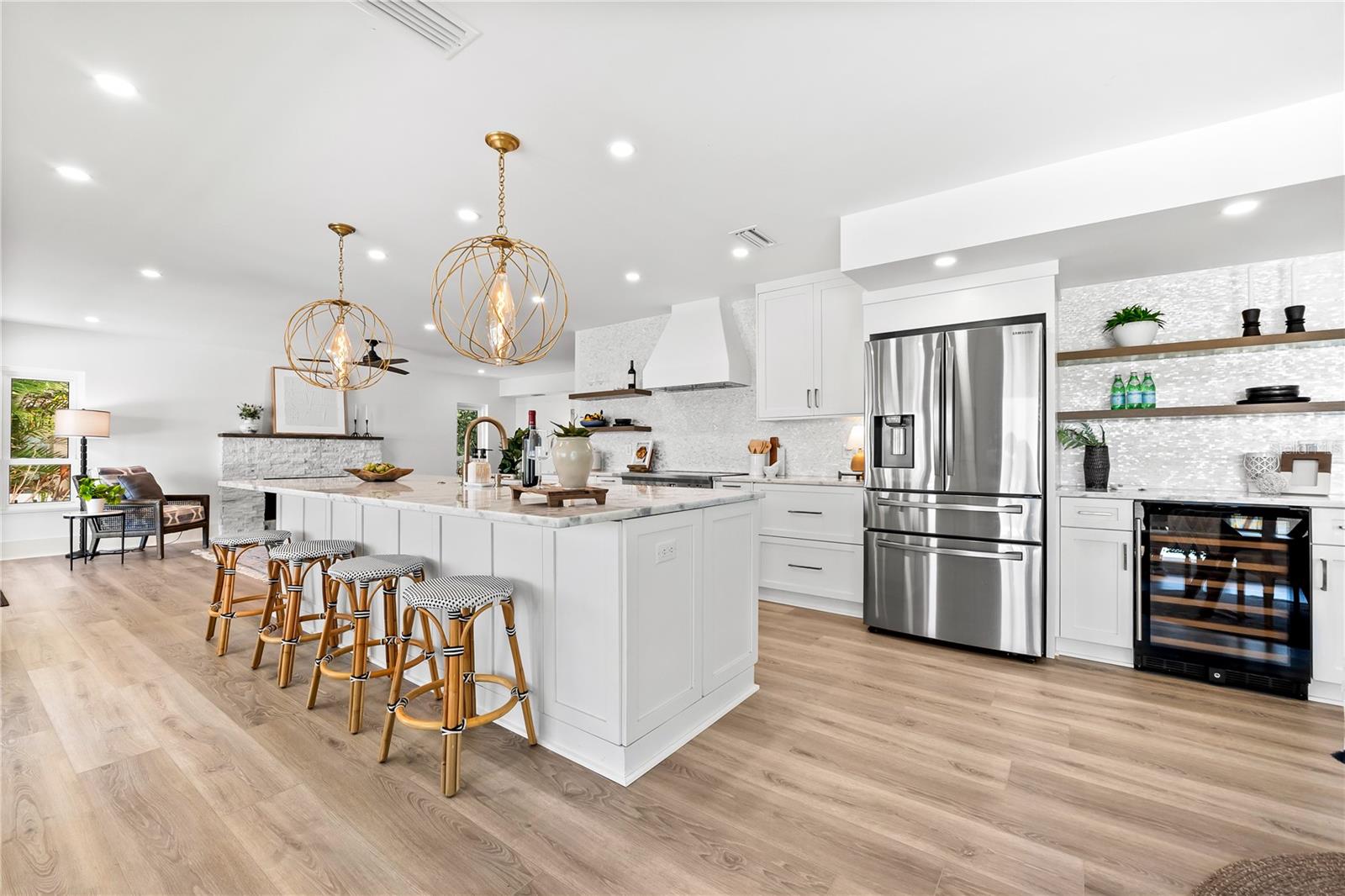 517 BELLE ISLE AVE, BELLEAIR BEACH, FL, 33786