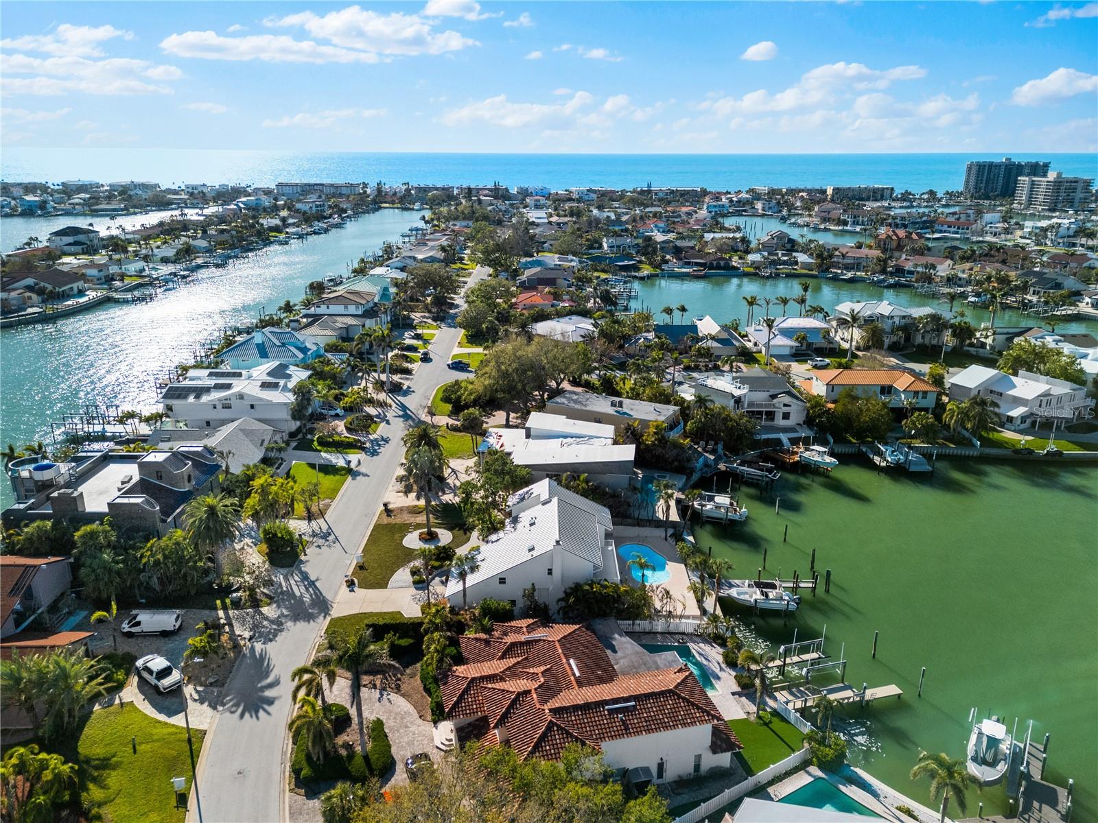 517 BELLE ISLE AVE, BELLEAIR BEACH, FL, 33786