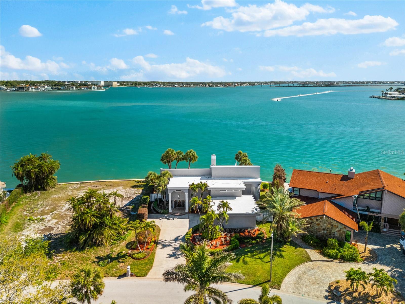 520 BELLE ISLE AVE, BELLEAIR BEACH, FL, 33786