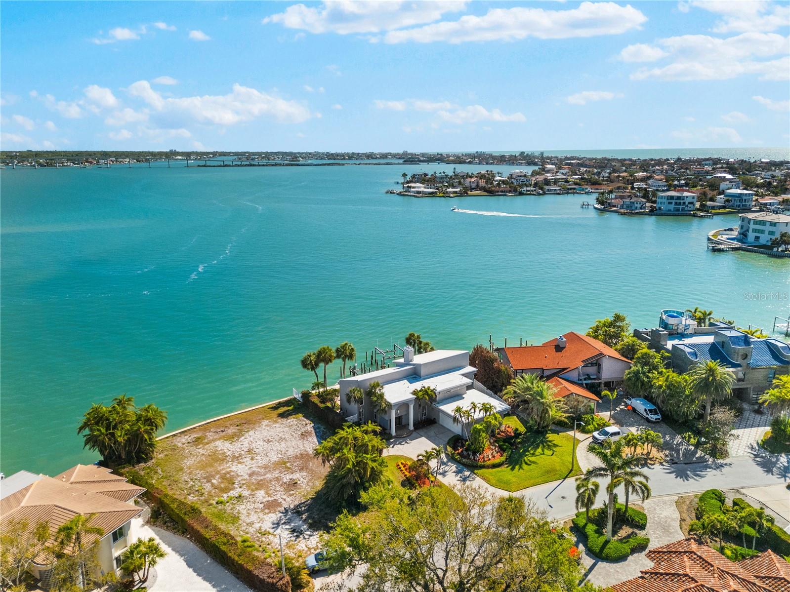 520 BELLE ISLE AVE, BELLEAIR BEACH, FL, 33786