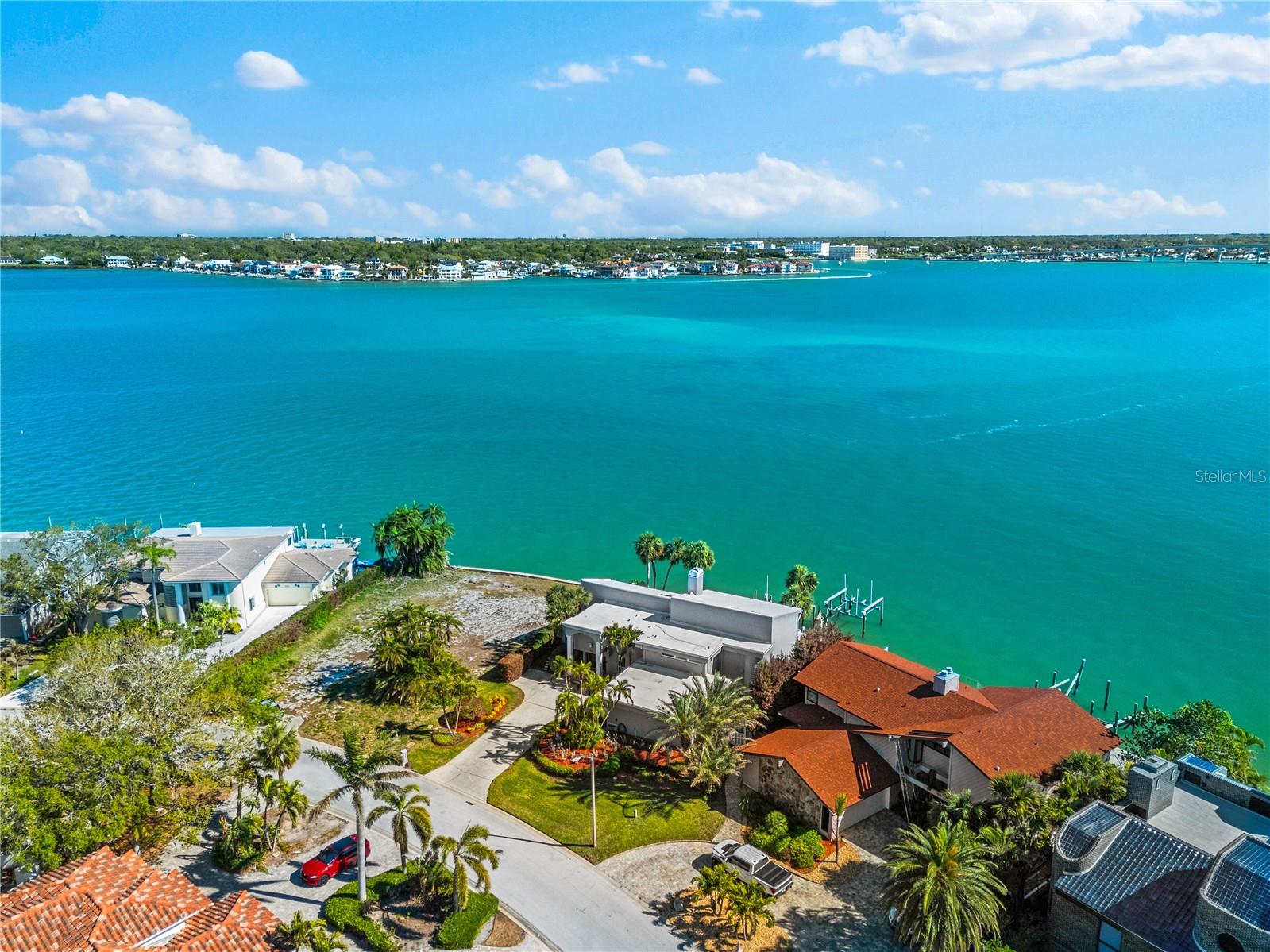 520 BELLE ISLE AVE, BELLEAIR BEACH, FL, 33786