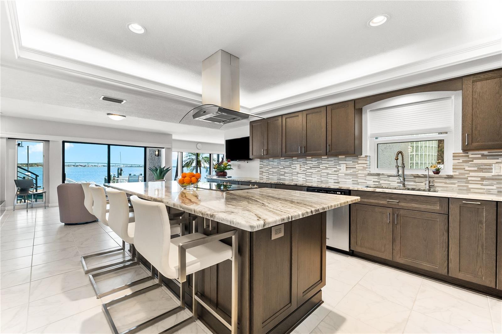 520 BELLE ISLE AVE, BELLEAIR BEACH, FL, 33786