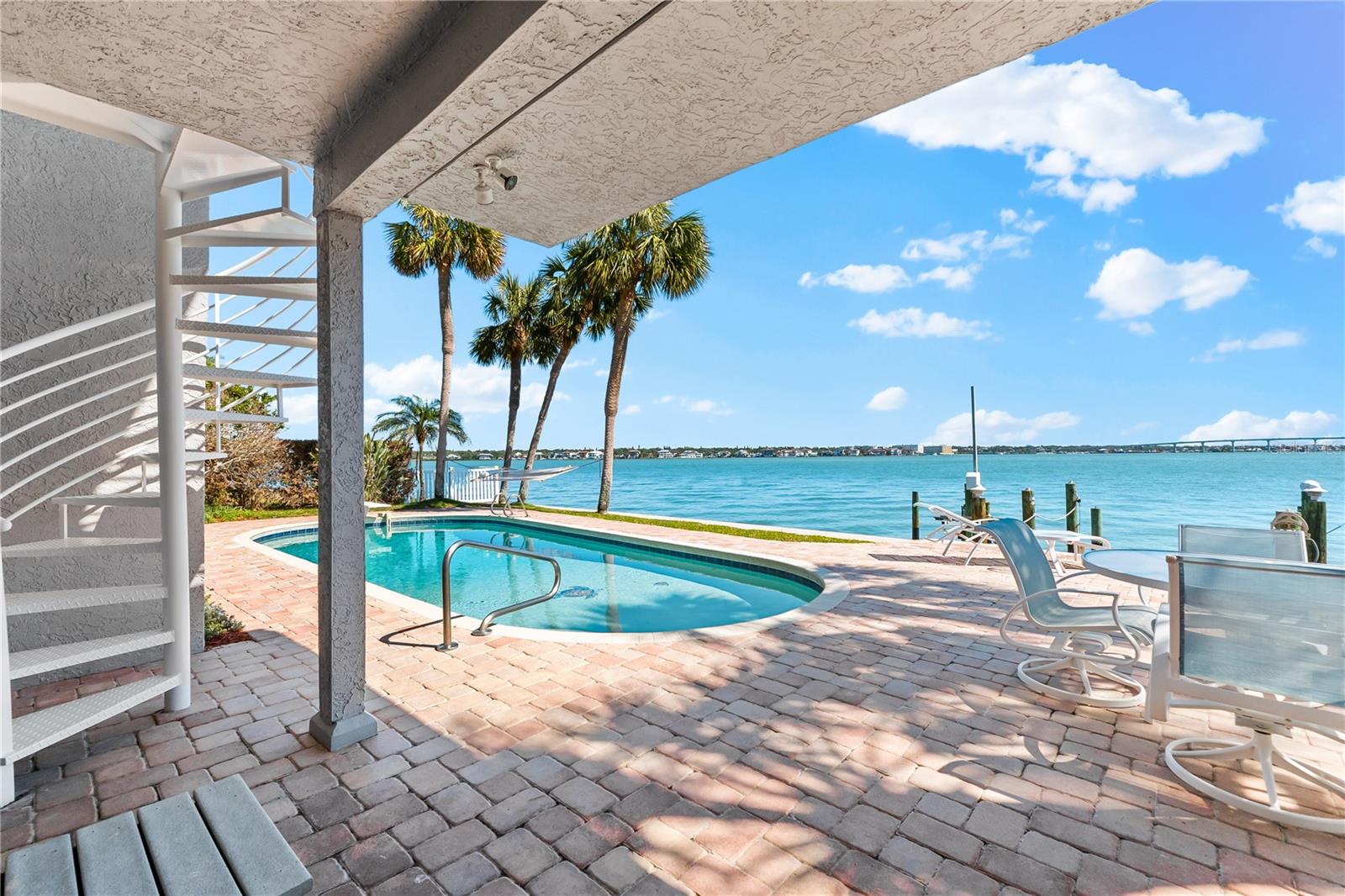 520 BELLE ISLE AVE, BELLEAIR BEACH, FL, 33786